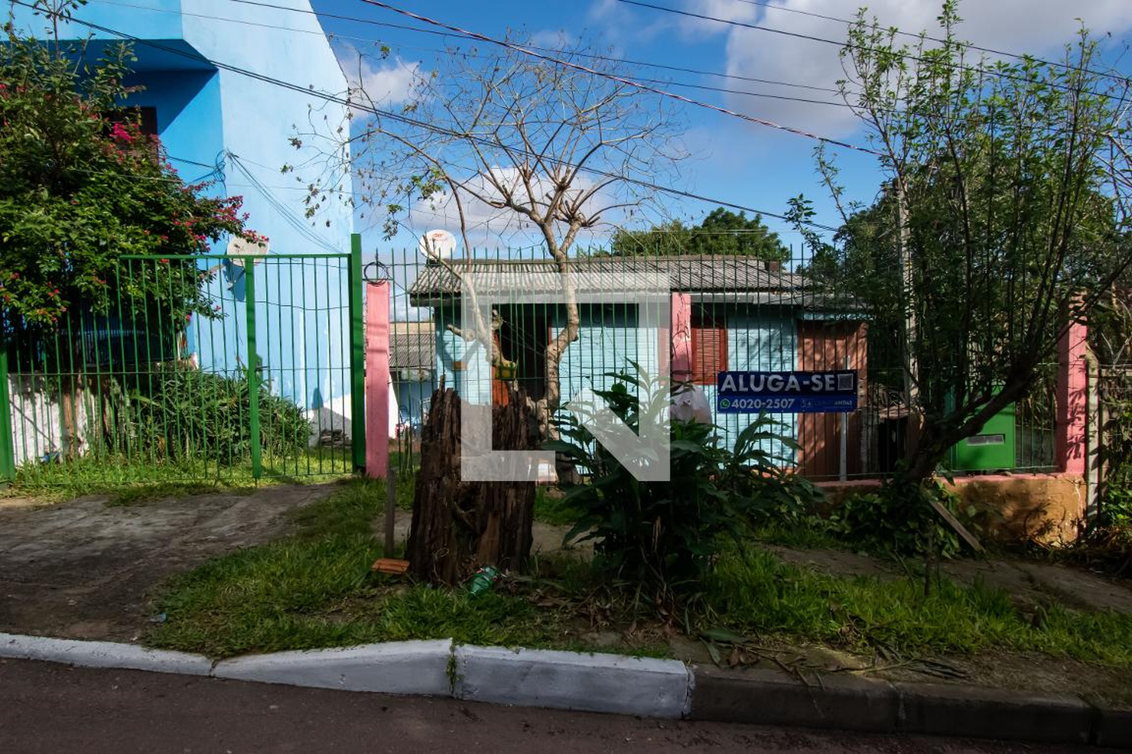 Fachada Condomínio em Rua Serafim de Morães Martins, 474