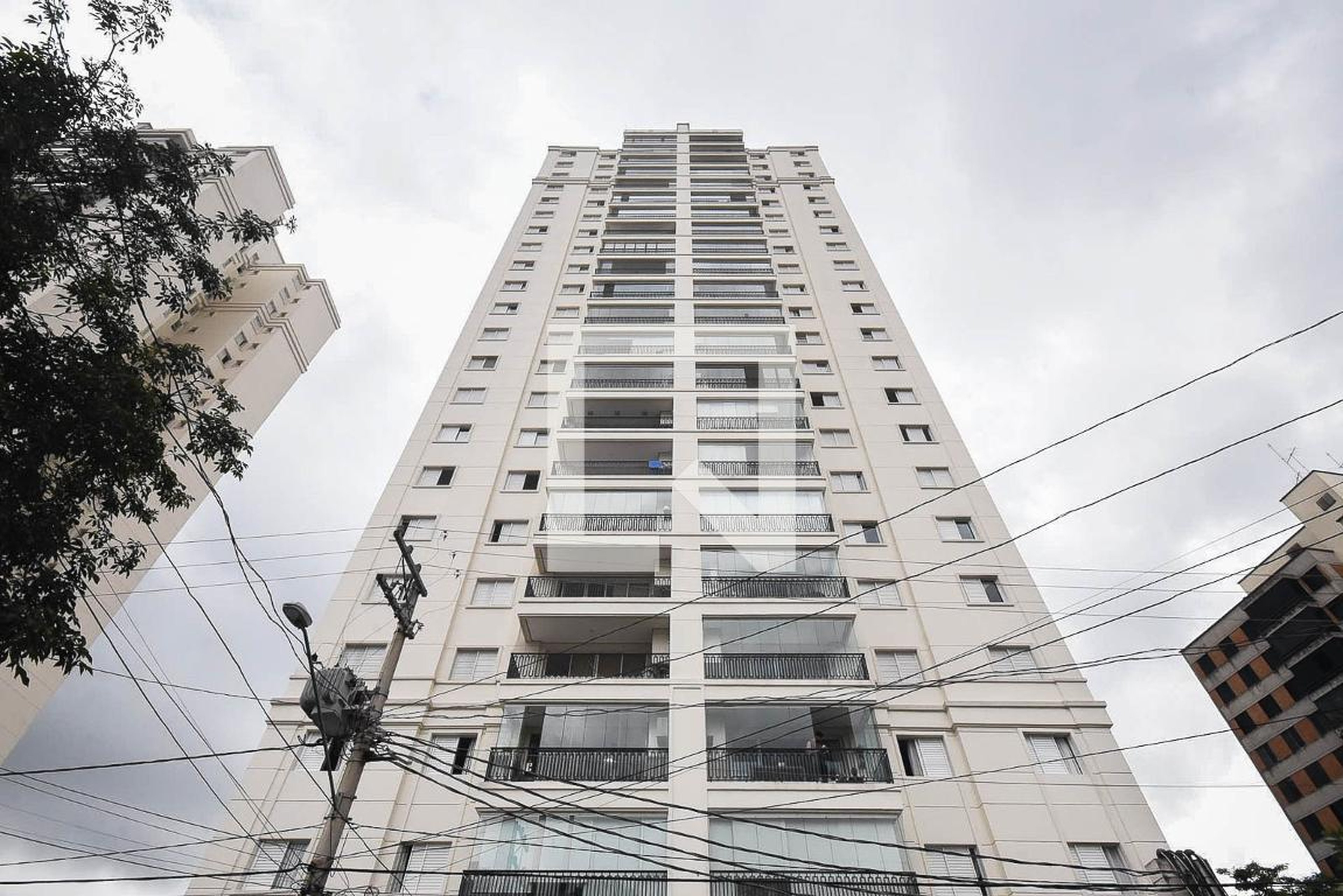 Fachada Condomínio em Rua Gabriel Antunes, 280