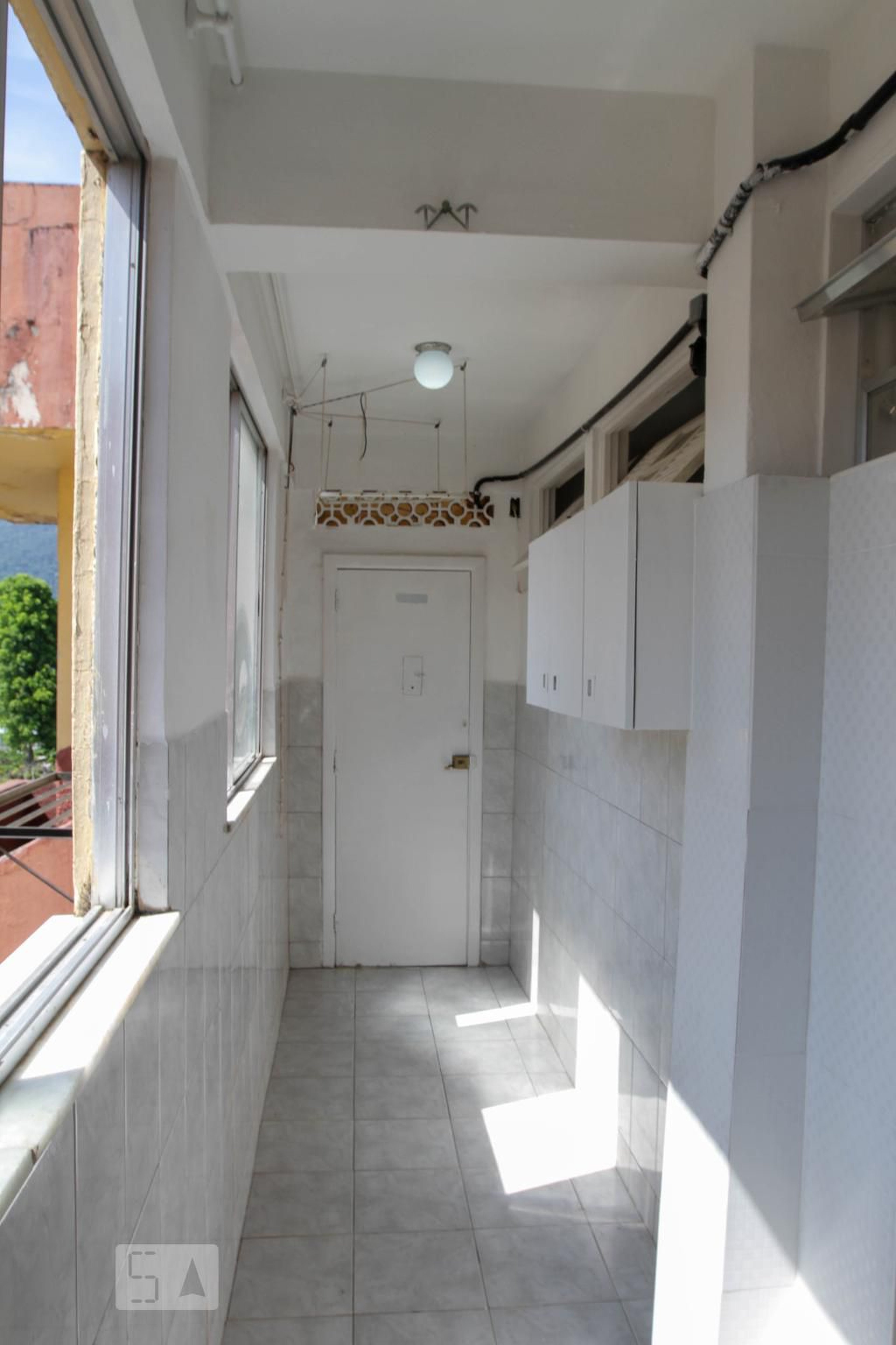 Entrada - Borges de Medeiros 699