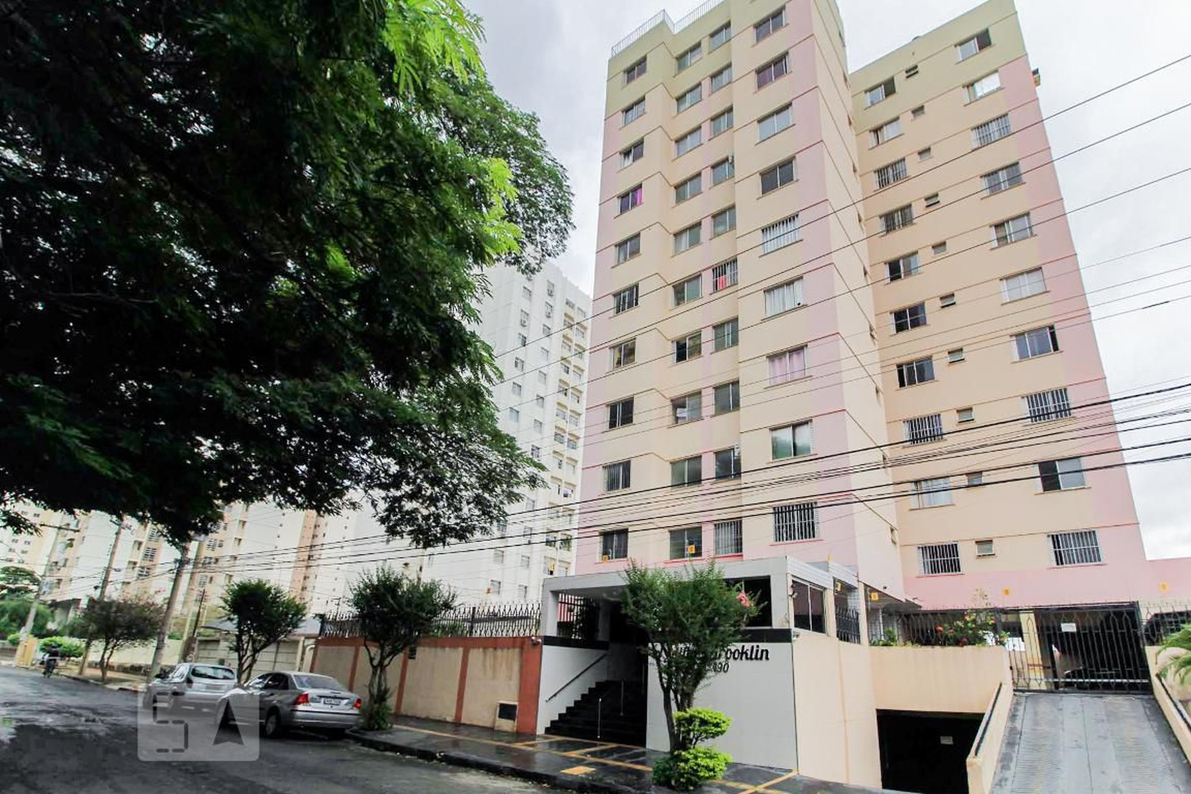 Fachada do Condomínio Edifício Brooklin