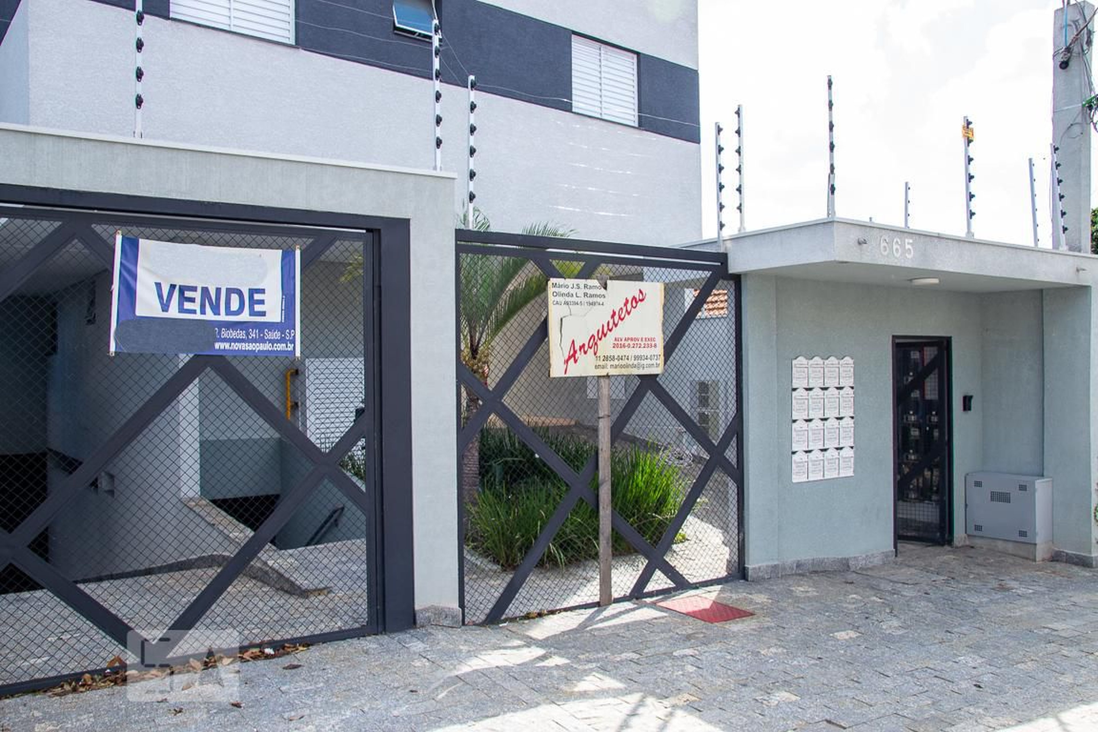 Fachada Condomínio em Avenida General Valdomiro de Lima, 665