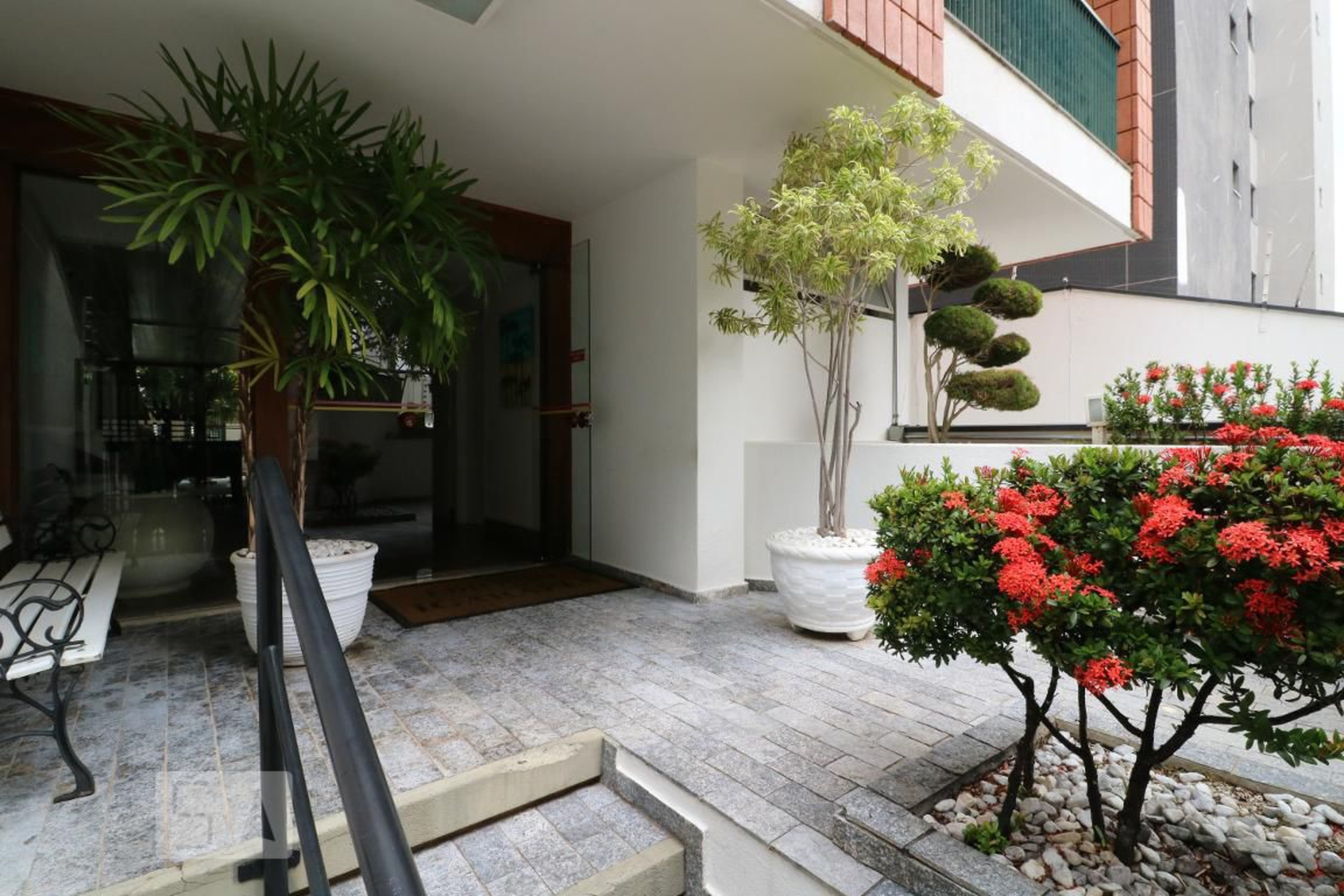 Entrada do Prédio - null