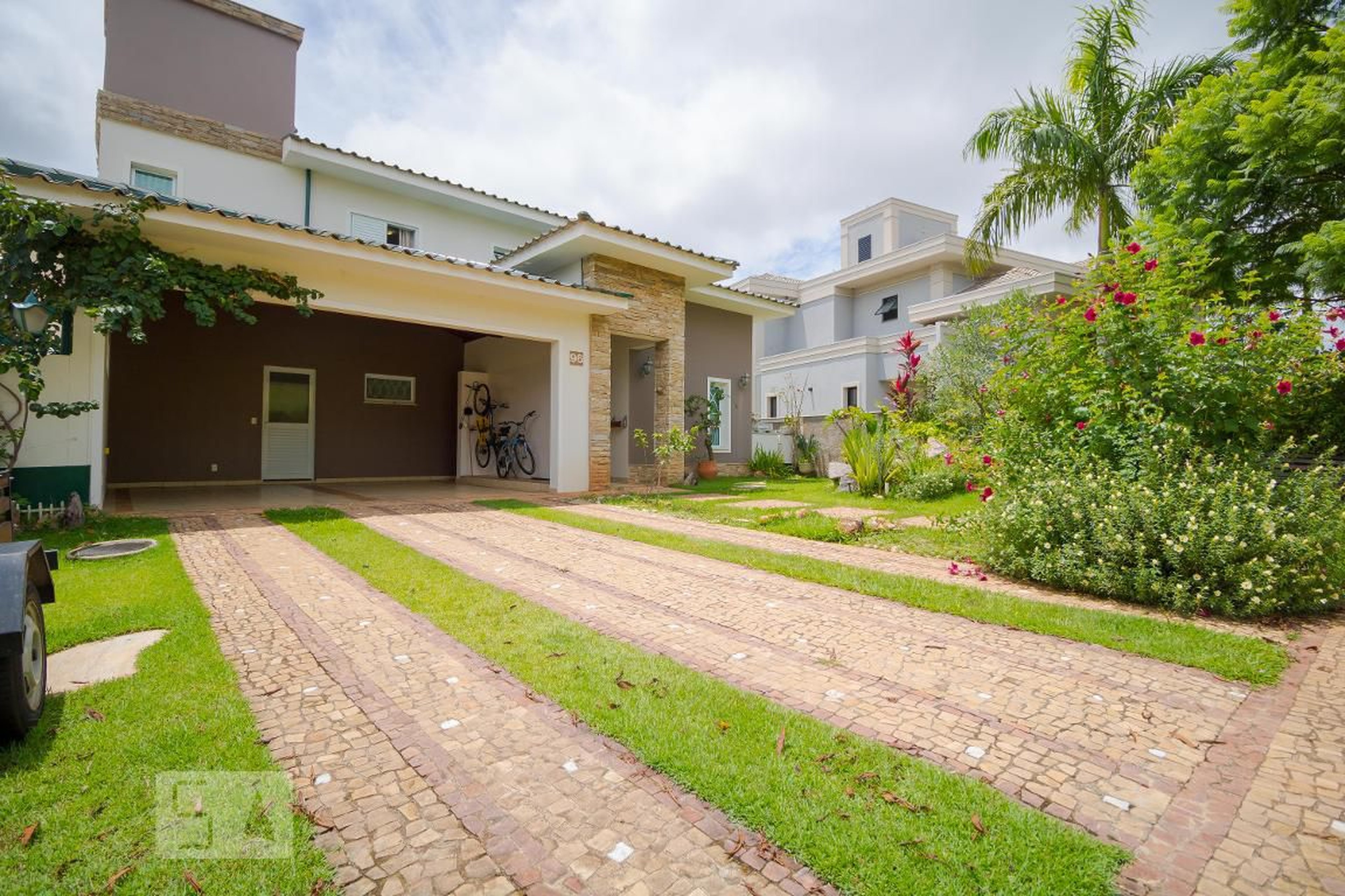 Fachada Condomínio Jaguary