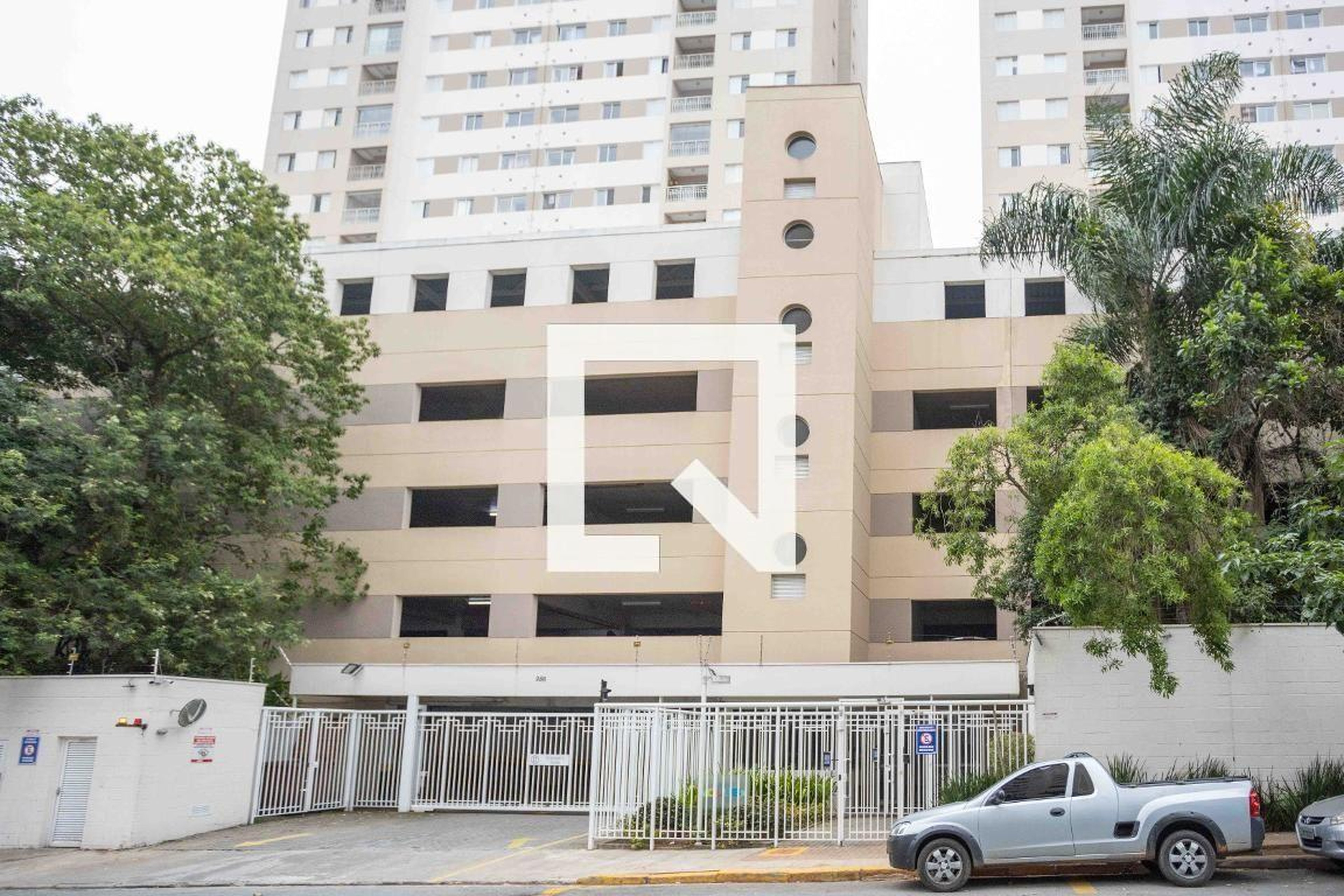 Fachada Condomínio Gran Club Jardim Botanico