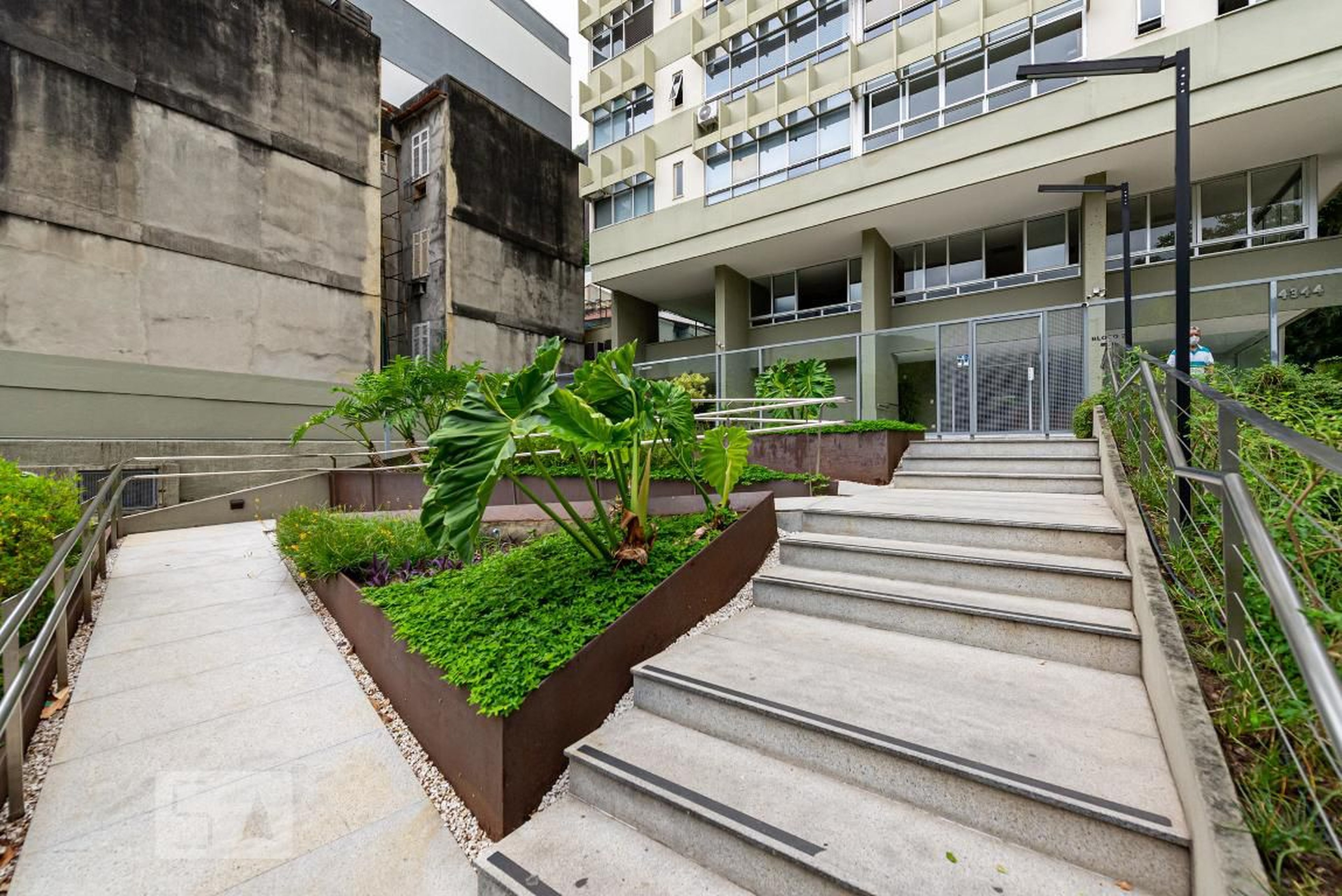 Entrada do Predio - Edifício Vernon