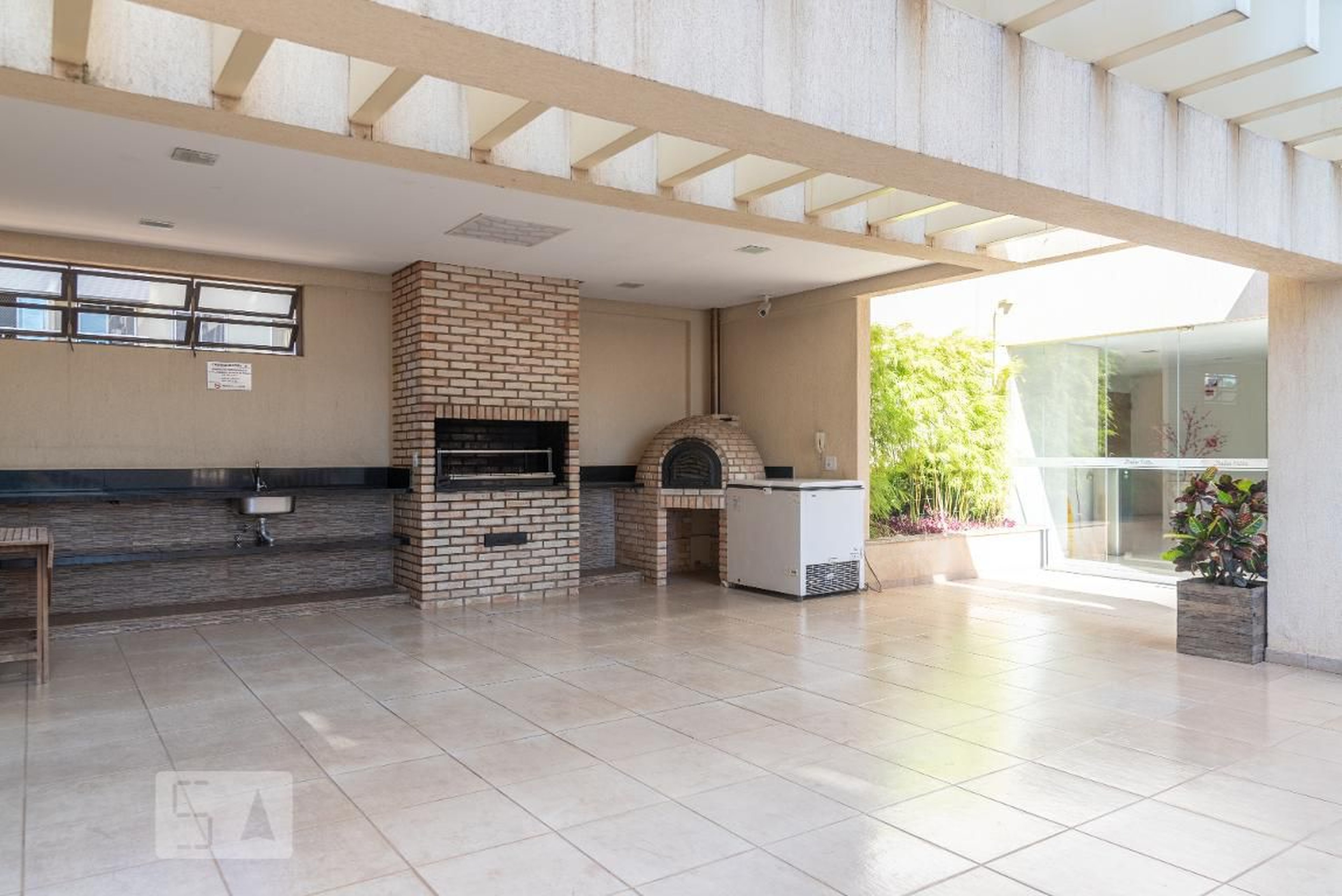 Churrasqueira - Doulce Vittar