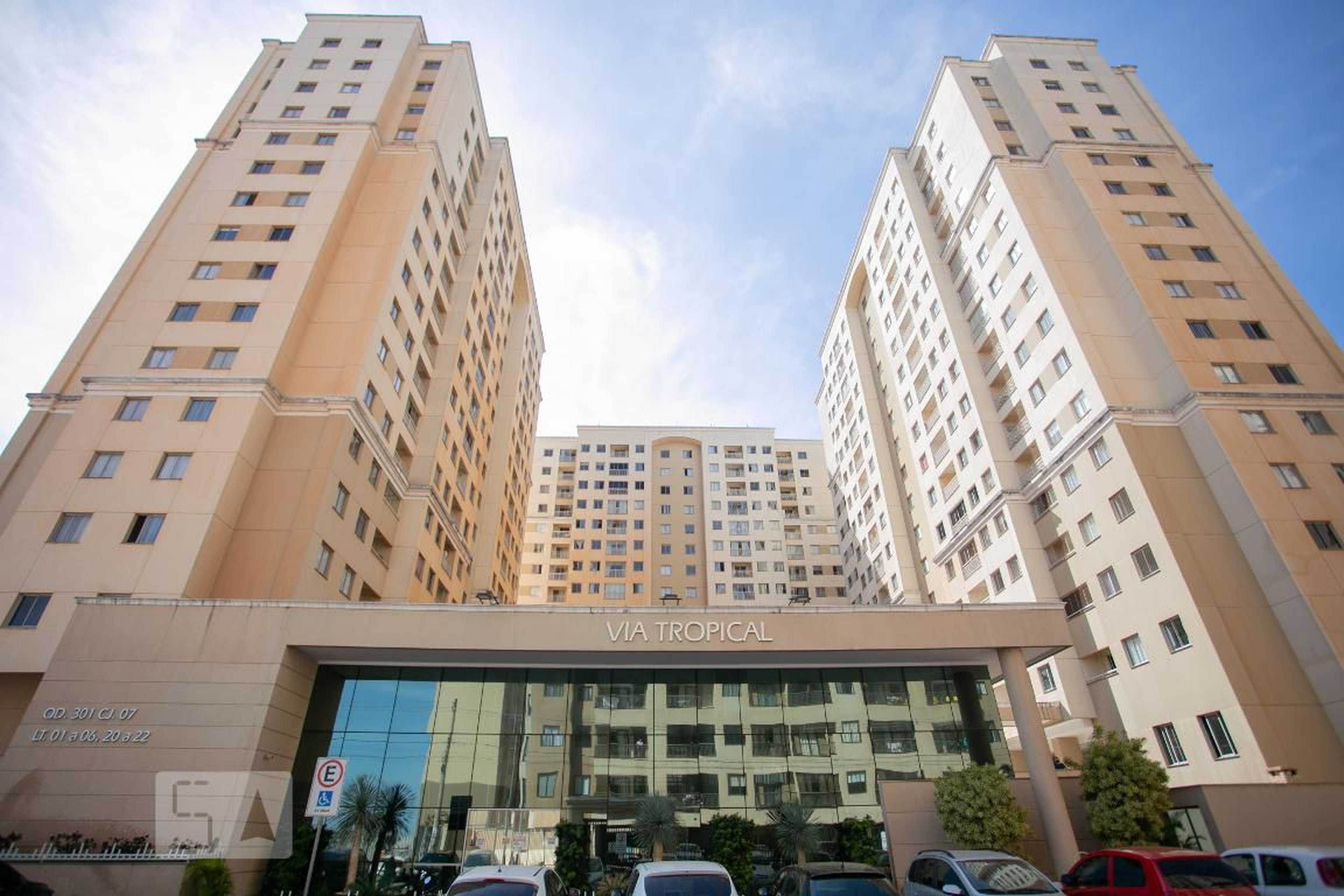 Fachada Condomínio Via Tropical
