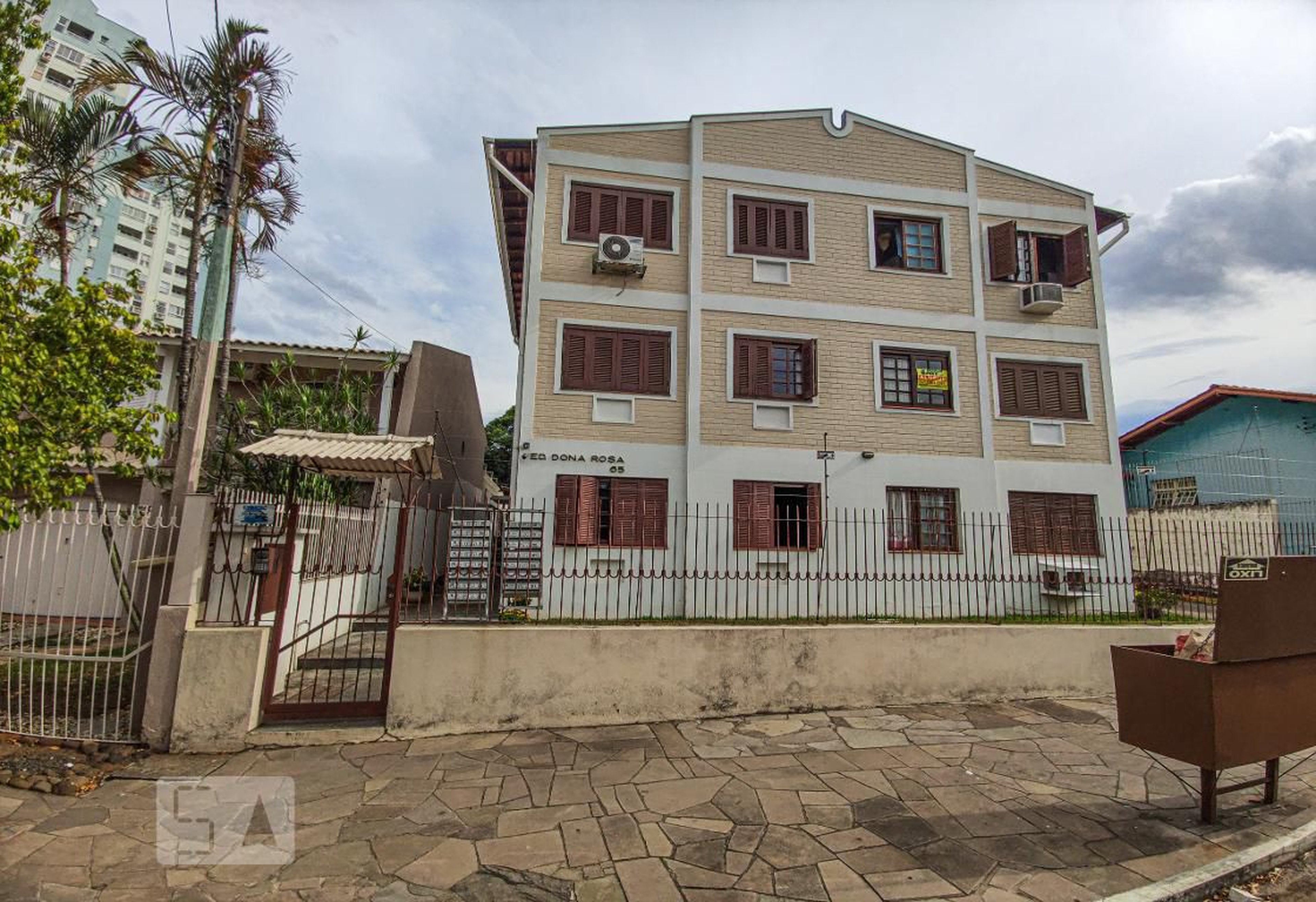 Fachada Condomínio Dona Rosa