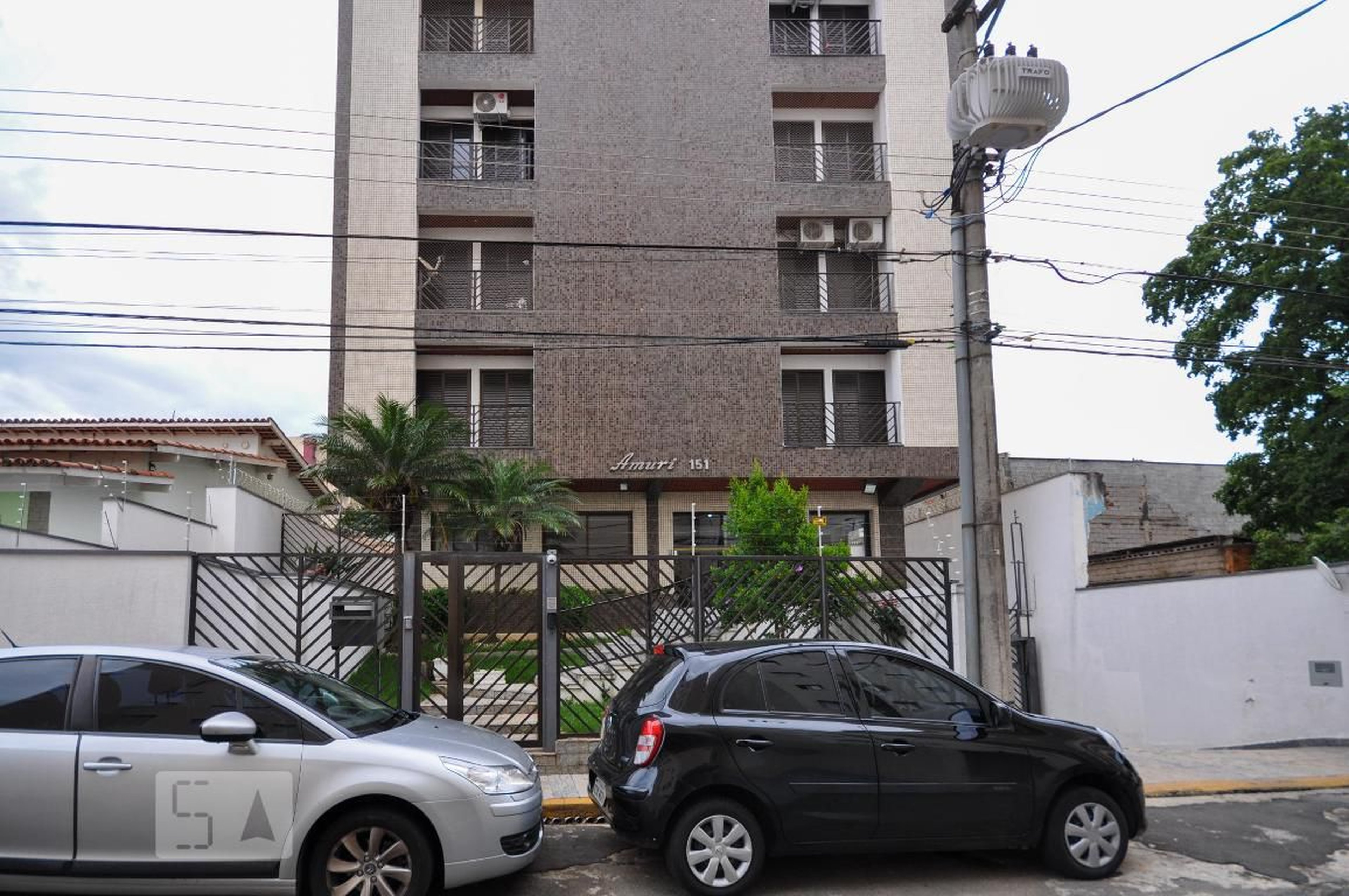 Fachada do Prédio Condomínio em Rua Saint Hilaire, 151