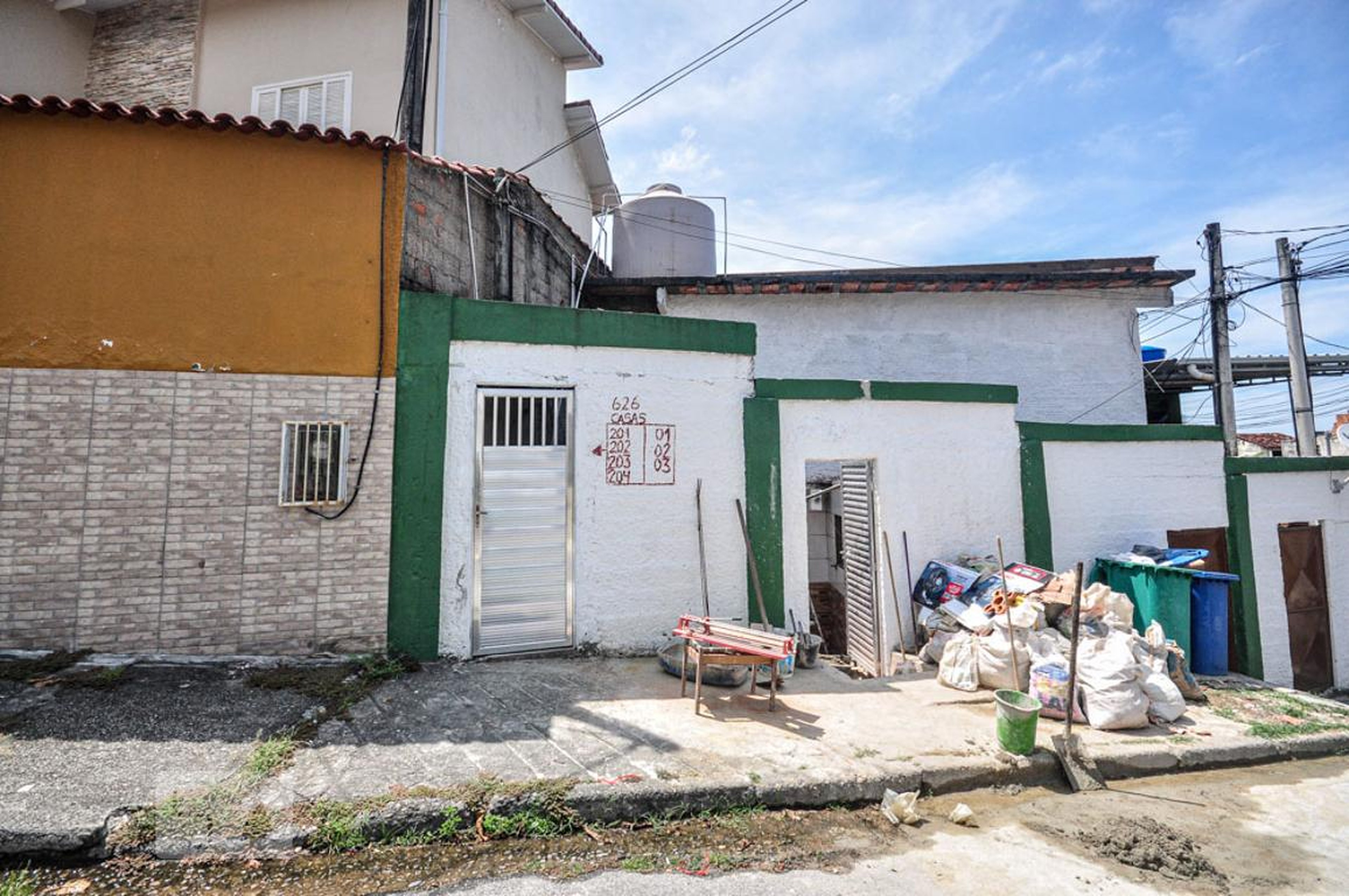 Fachada Condomínio em R. Firmino do Amaral, 626