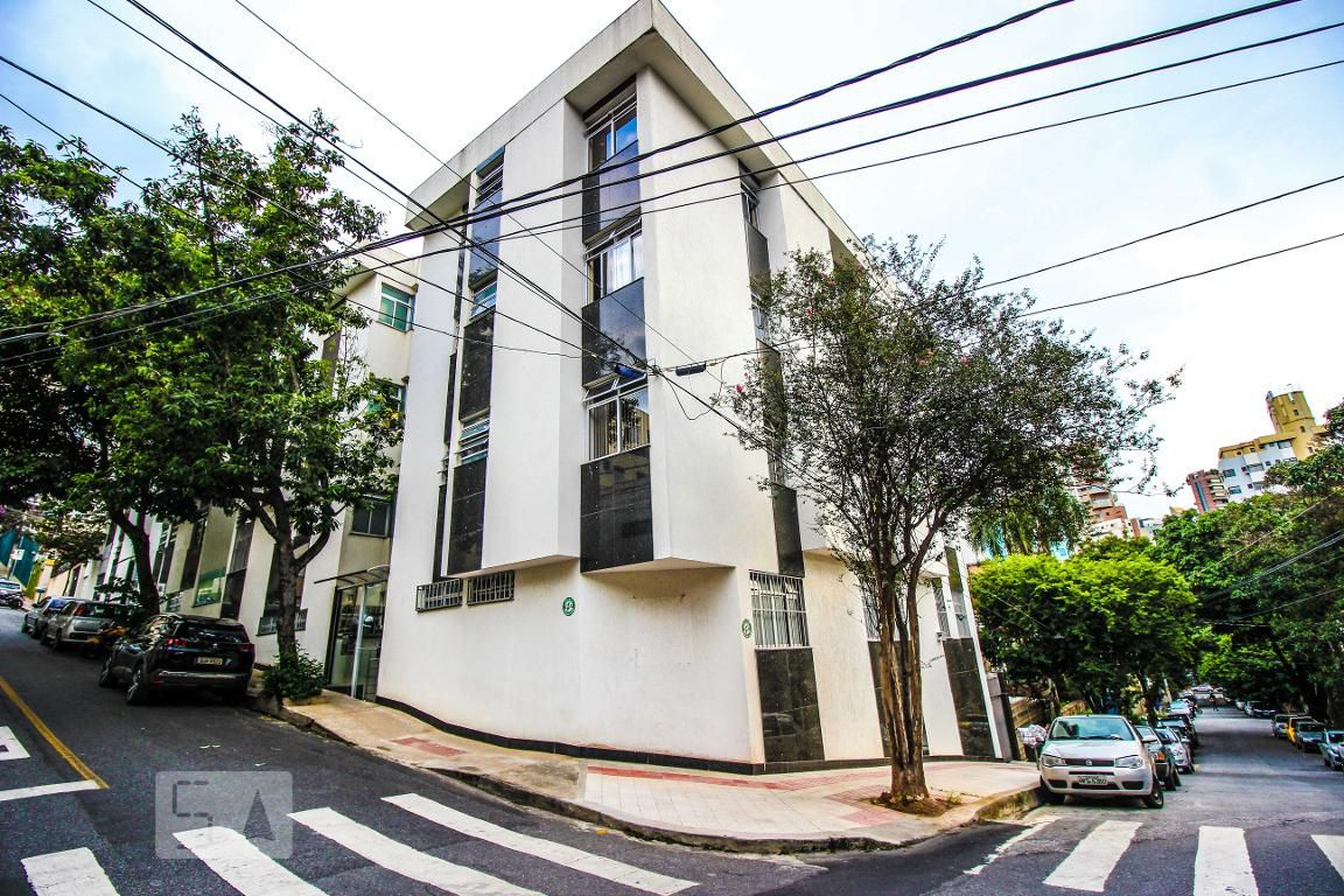 Fachada Condomínio em Rua Penafiel, 320