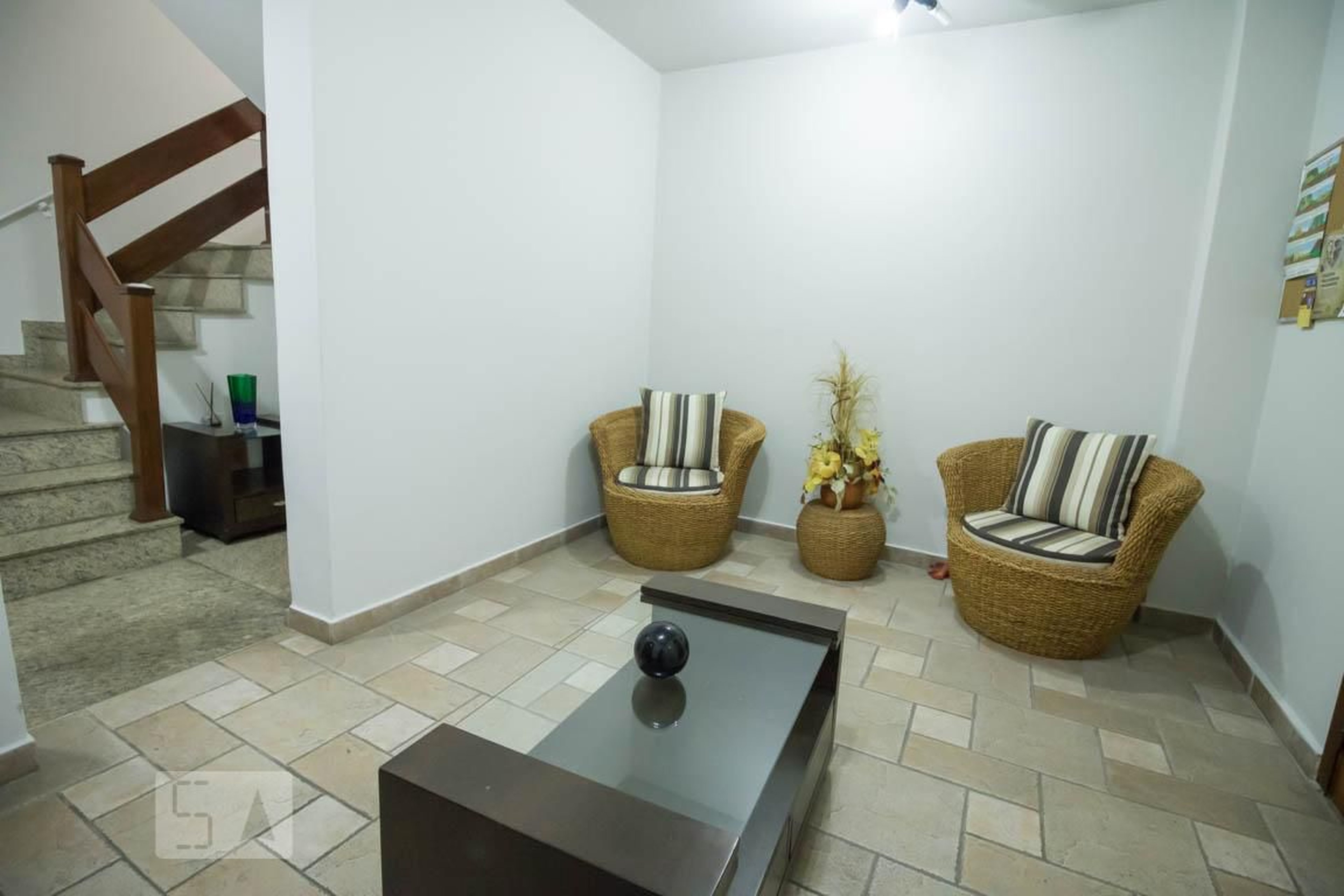 Hall de Entrada Condomínio Luzini