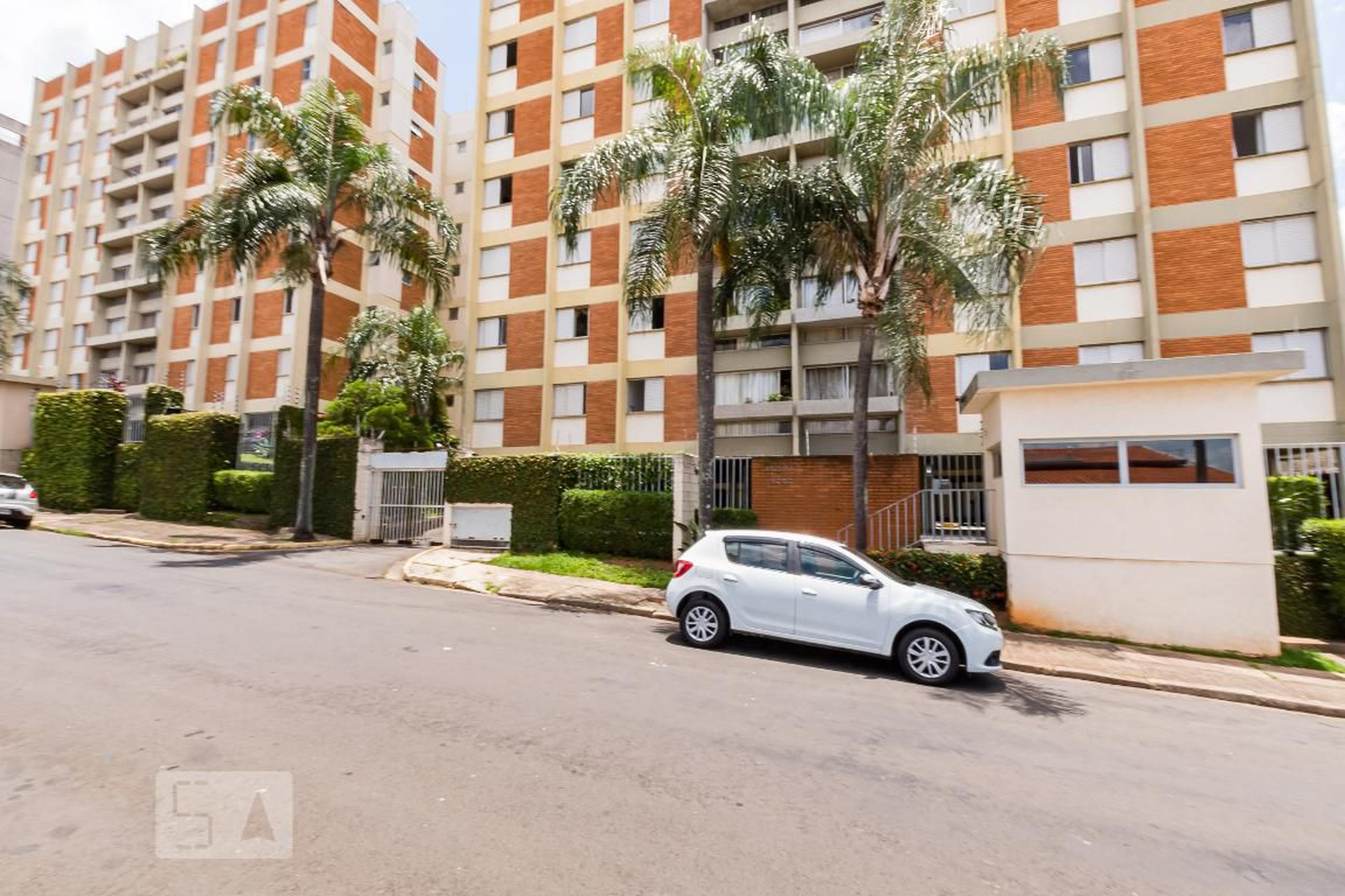 Fachada do Condomínio Condomínio em Rua Presidente Bernardes, 1280