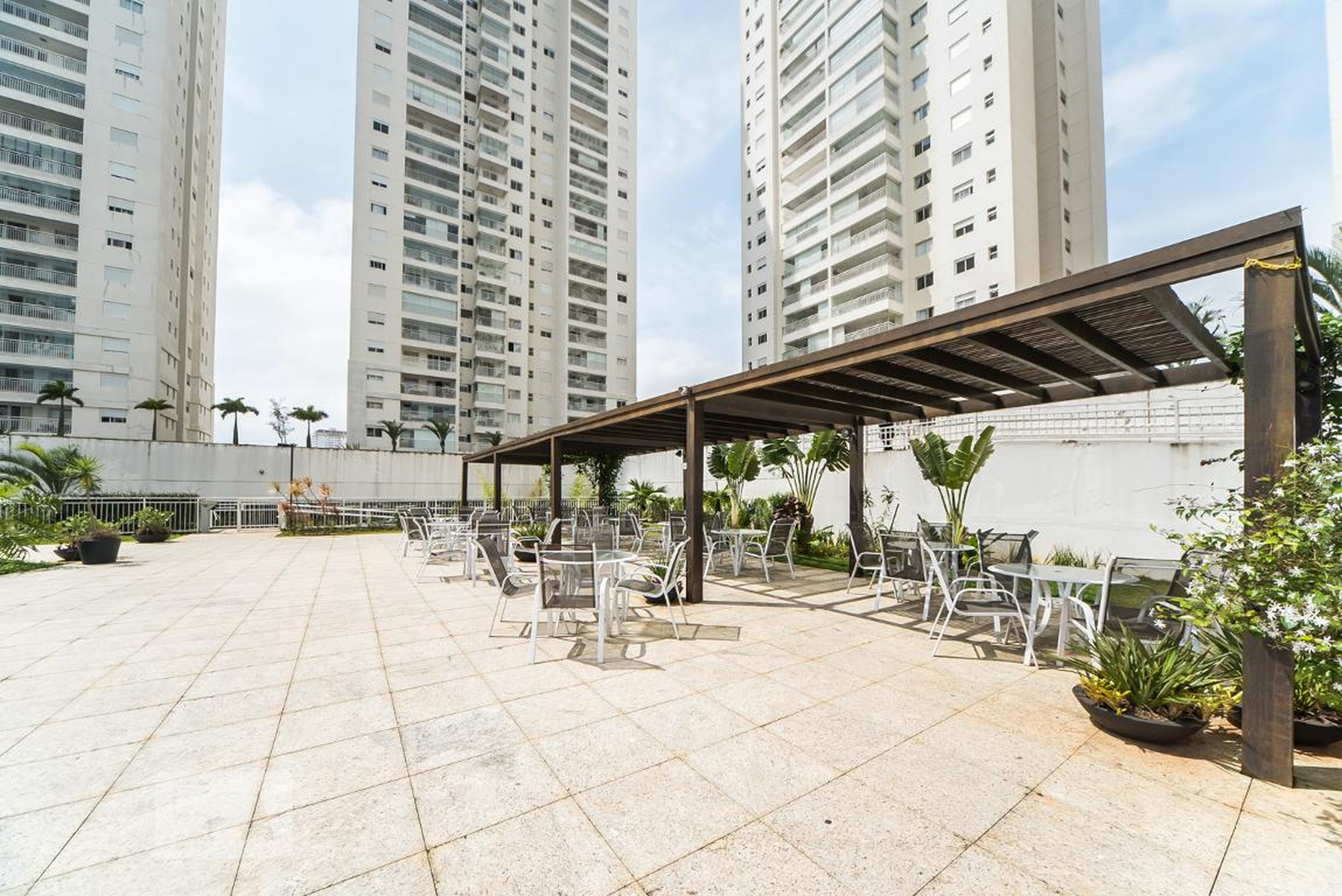 Área da piscina - Ânima Clube Parque