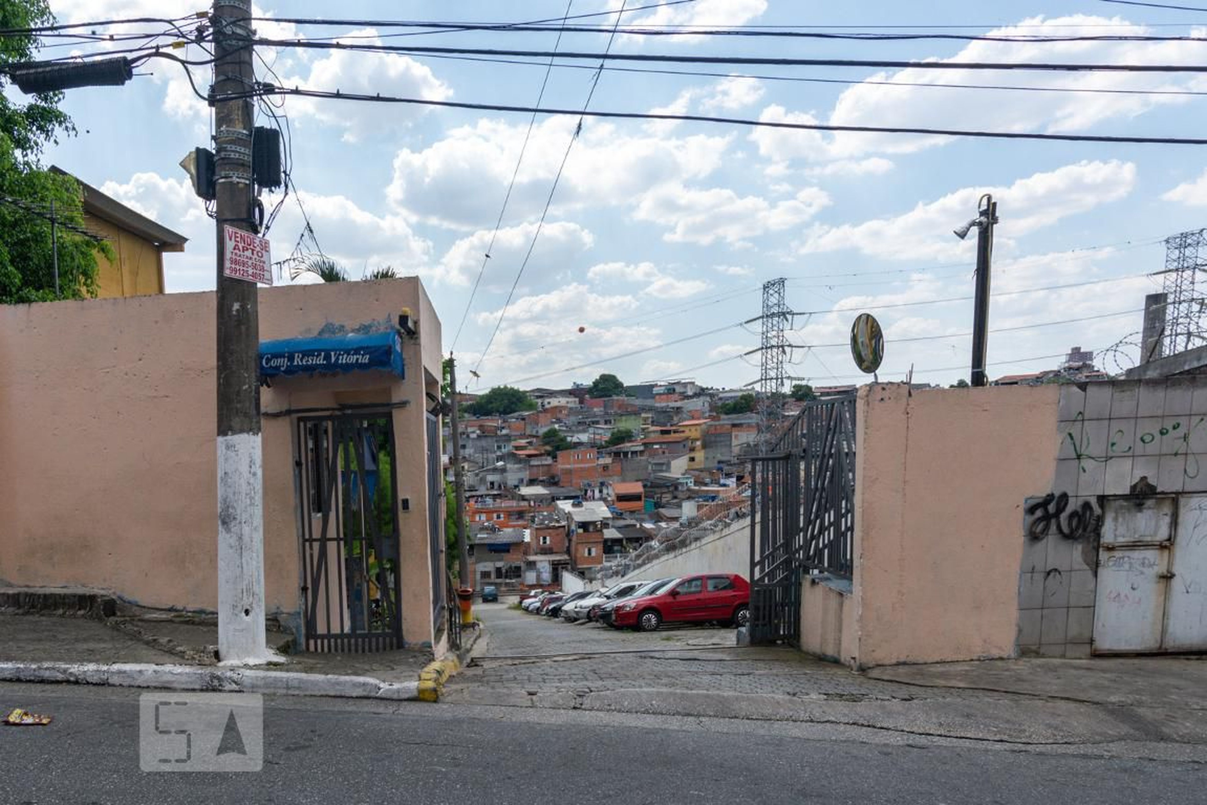 Fachada do Condomínio Condomínio Vitória