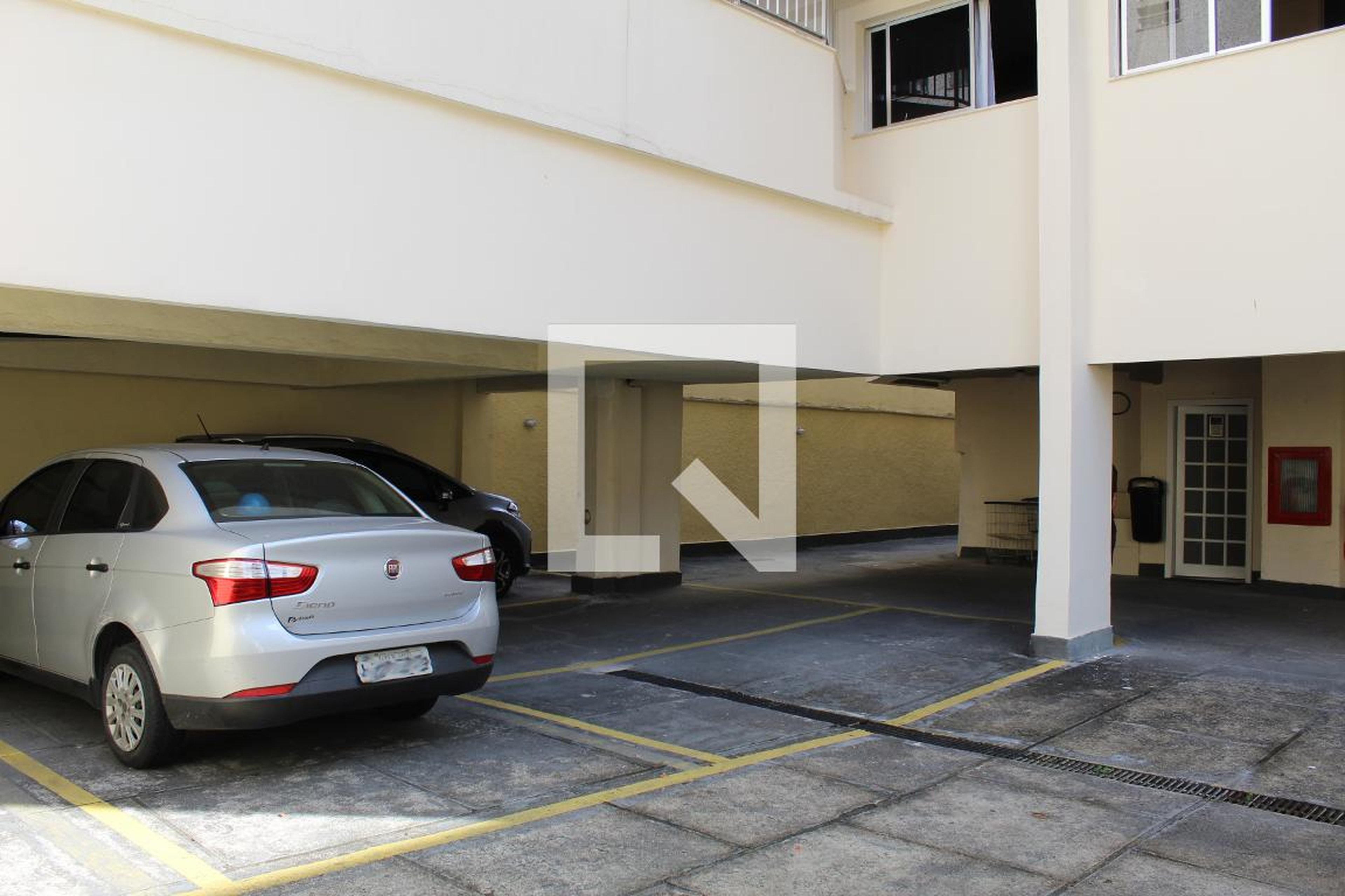 Estacionamento - Edifício Praça José Alves de Azevedo