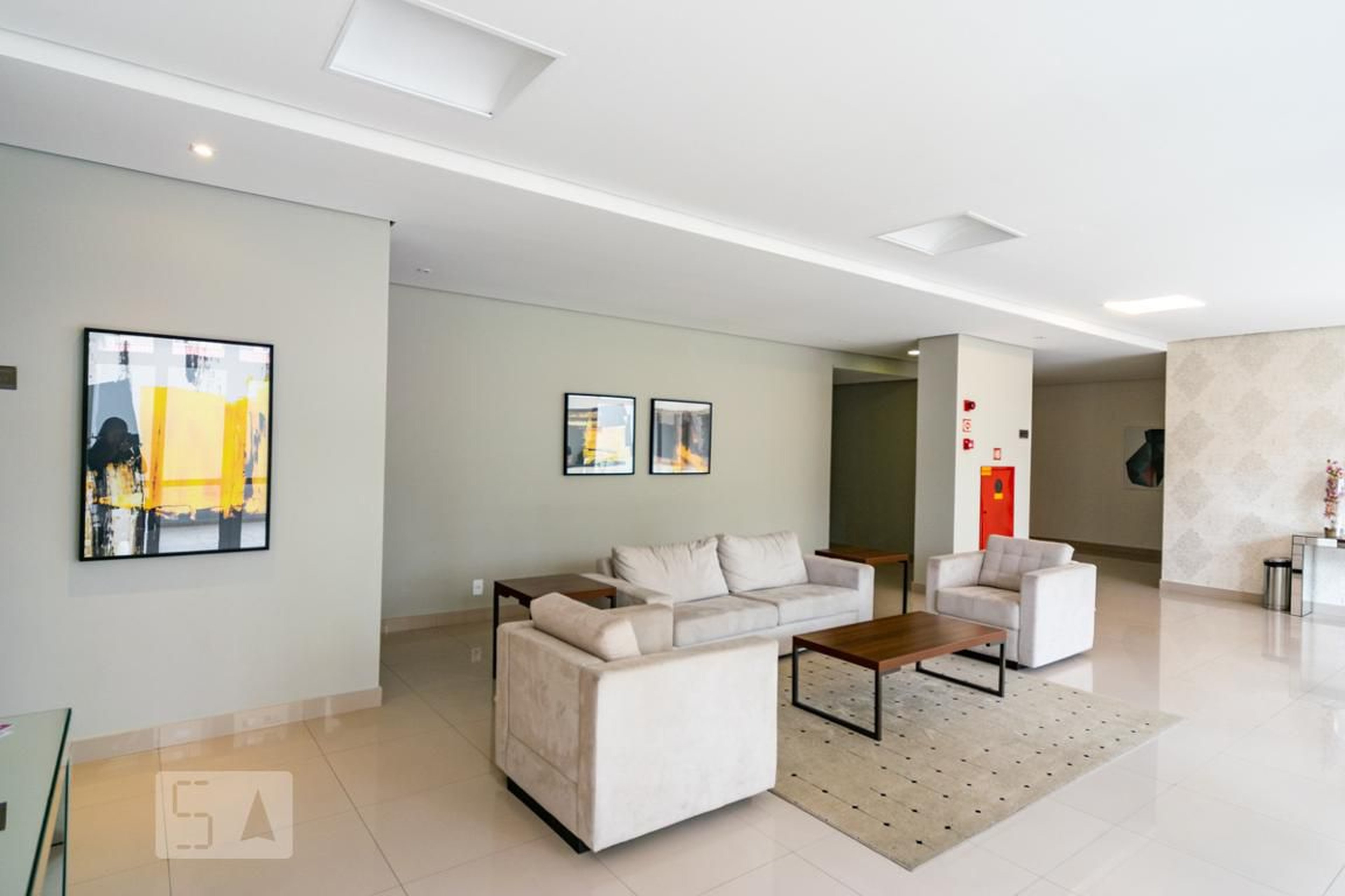 Hall - Chateau Cheverny