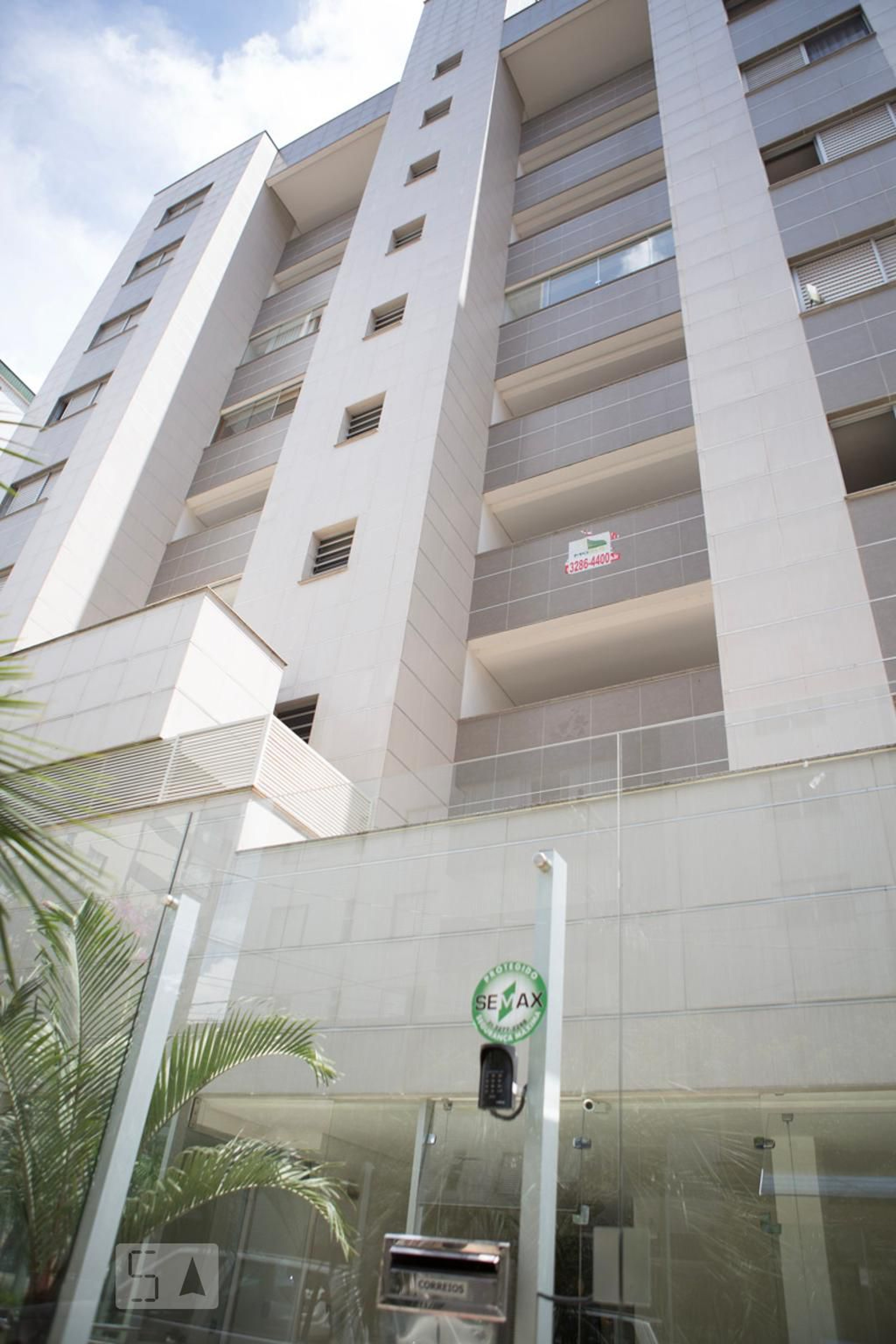 Fachada Edifício Terezinha Maria de Castro