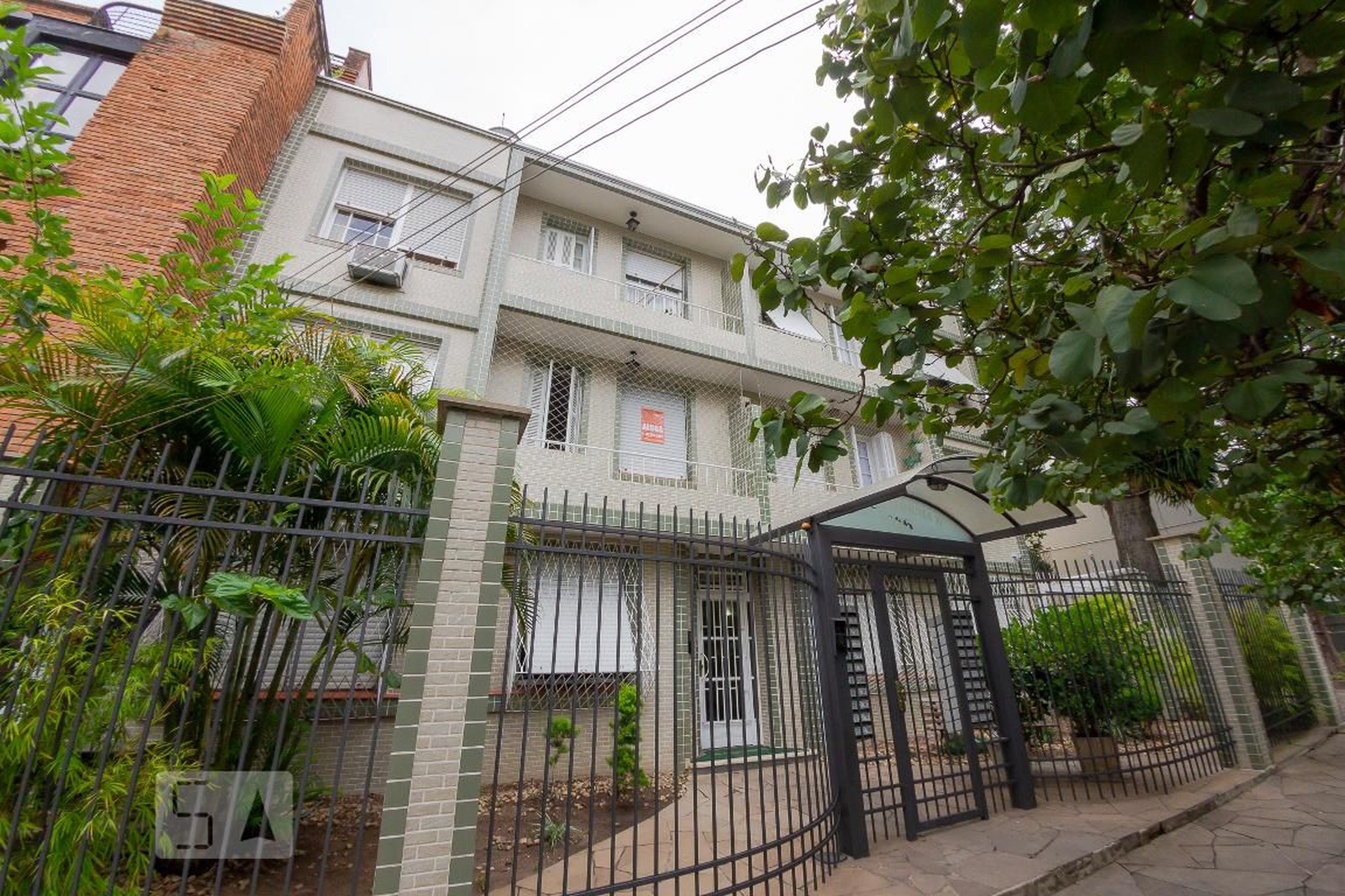 Fachada do Prédio Condomínio Califórnia II