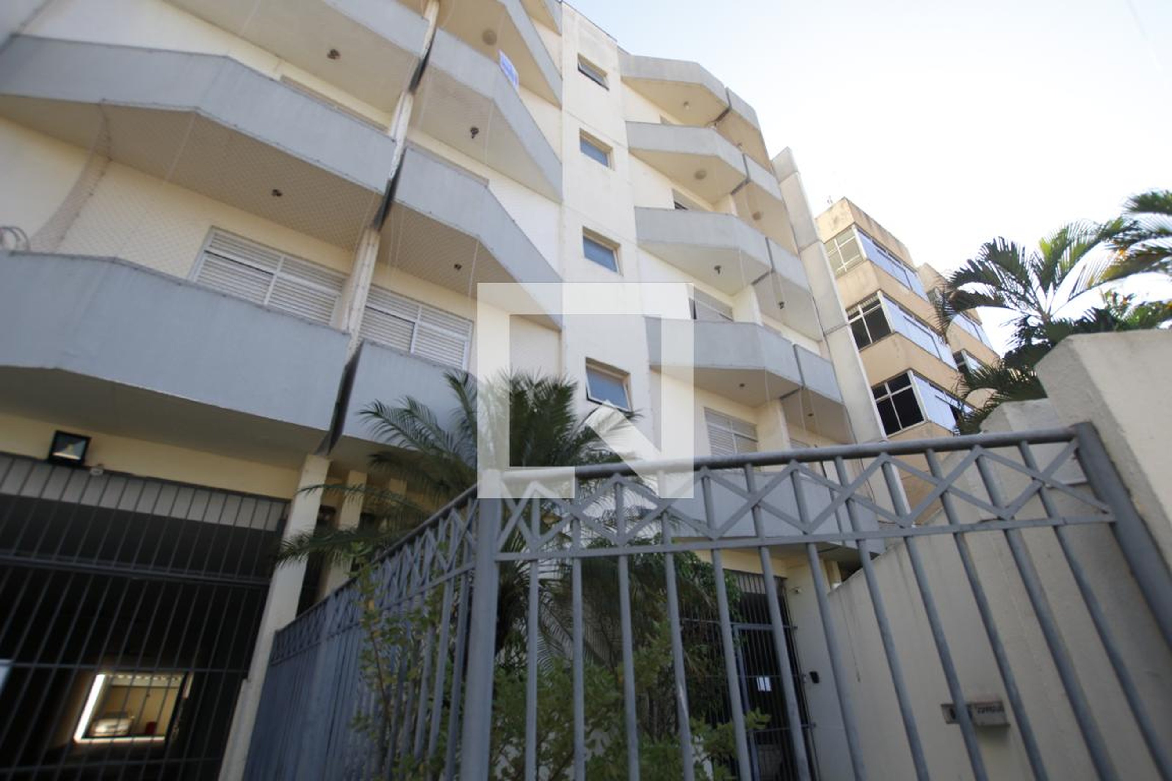 Fachada do Prédio Condomínio Ponte de Pedra