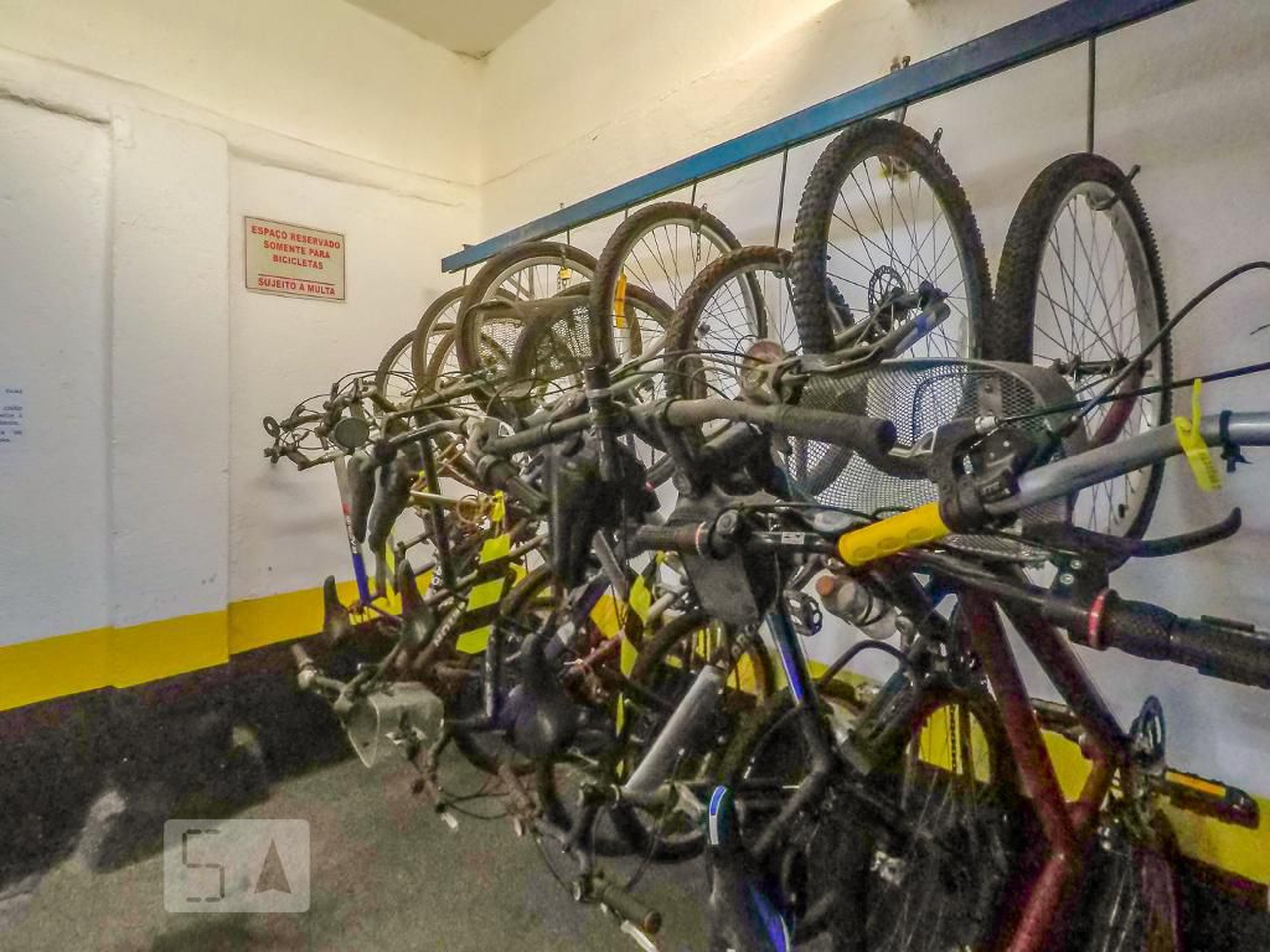 Bicicletário - Edificio Pinto Ferraz