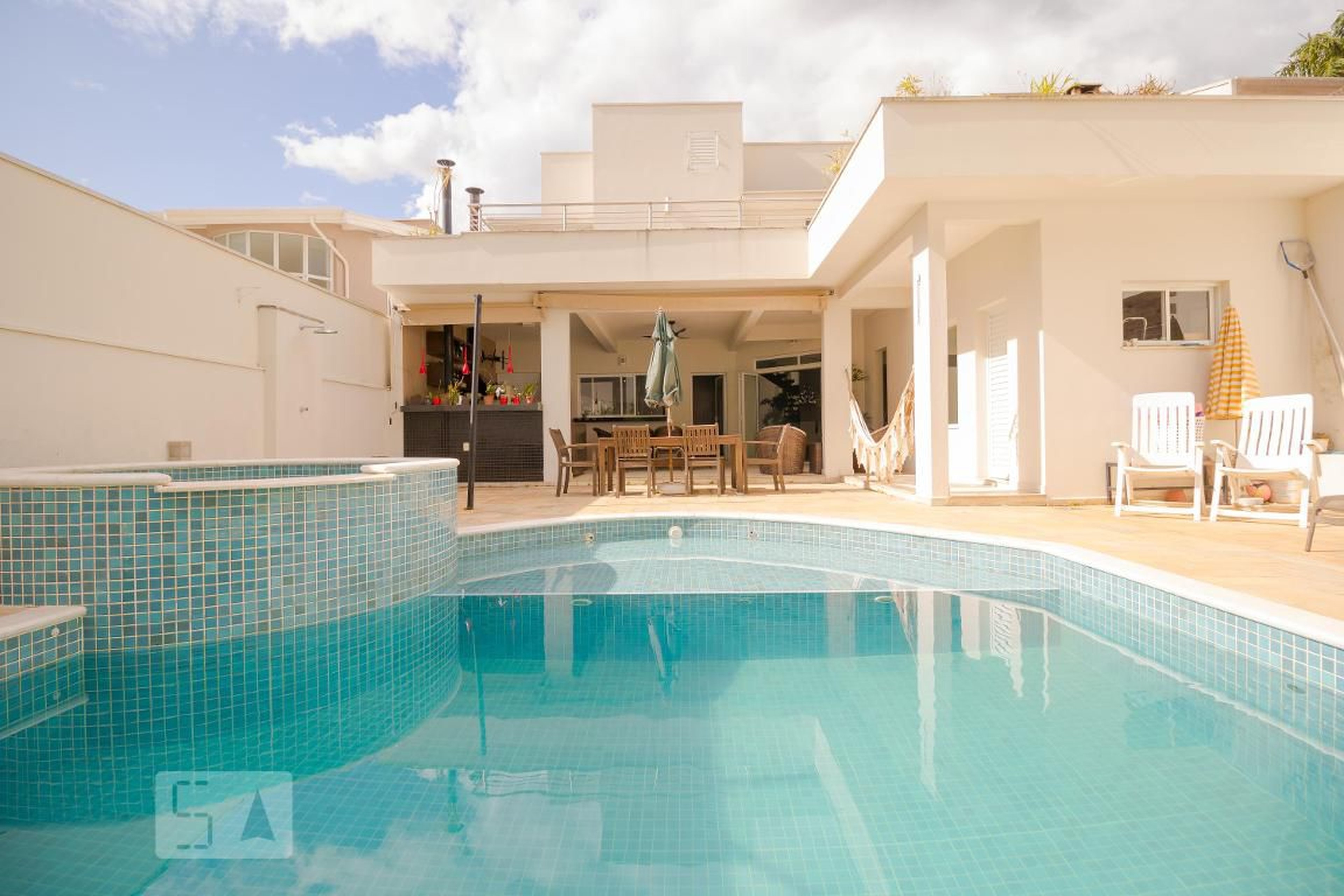 Piscina Condomínio Alto das Palmeiras