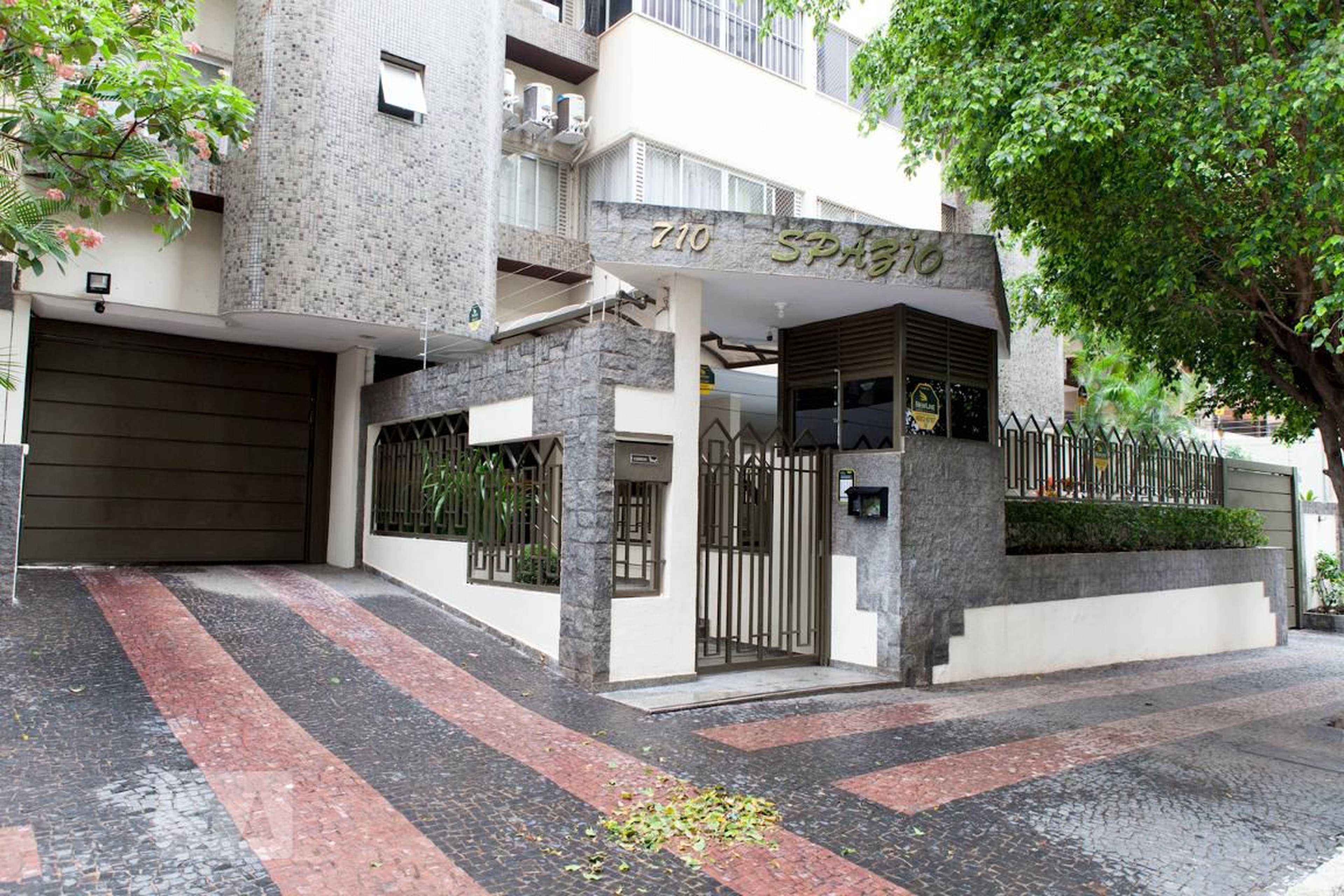 Fachada Condomínio em Rua T-38, 710