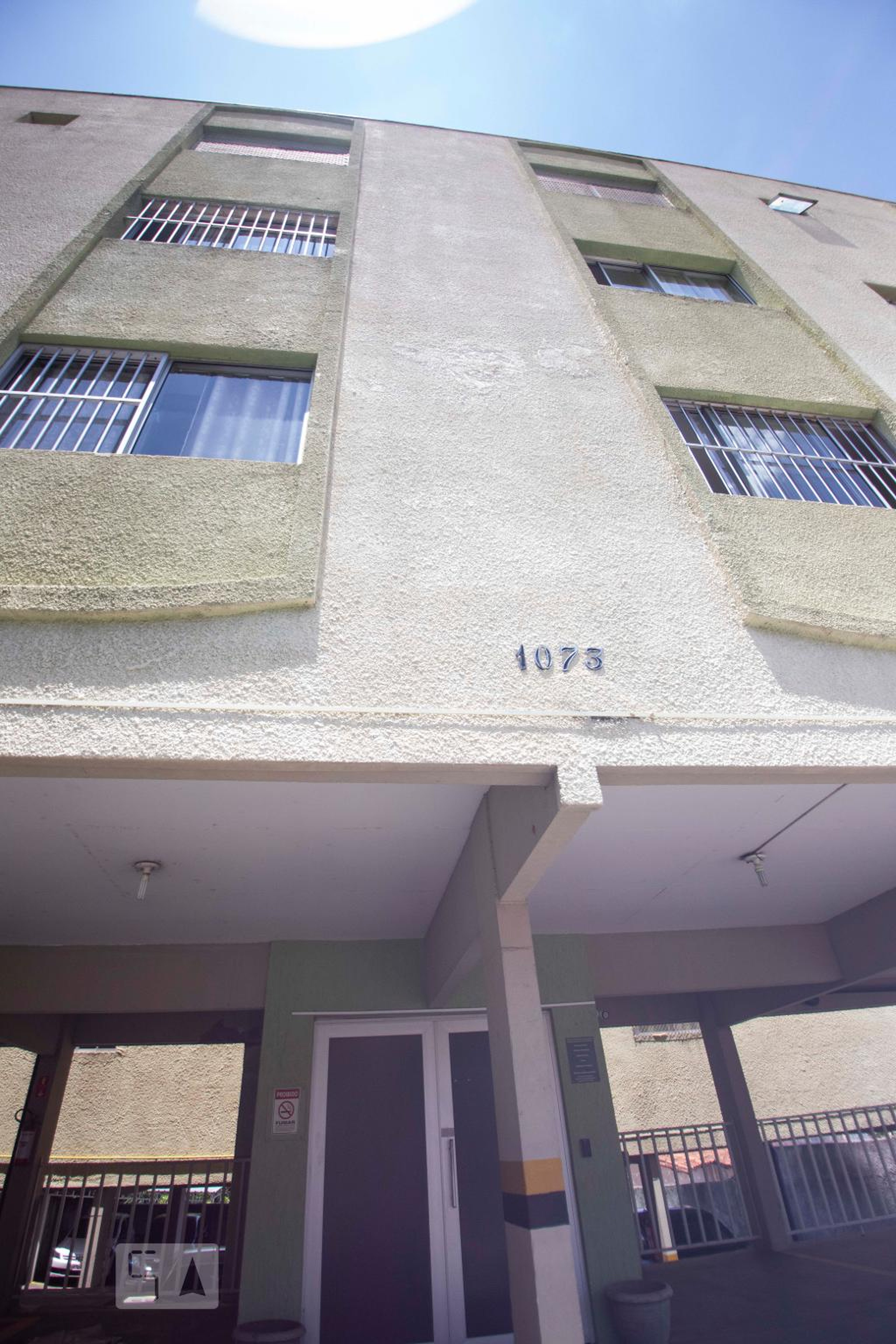 fachada Condomínio em Rua Mogi Mirim, 1073