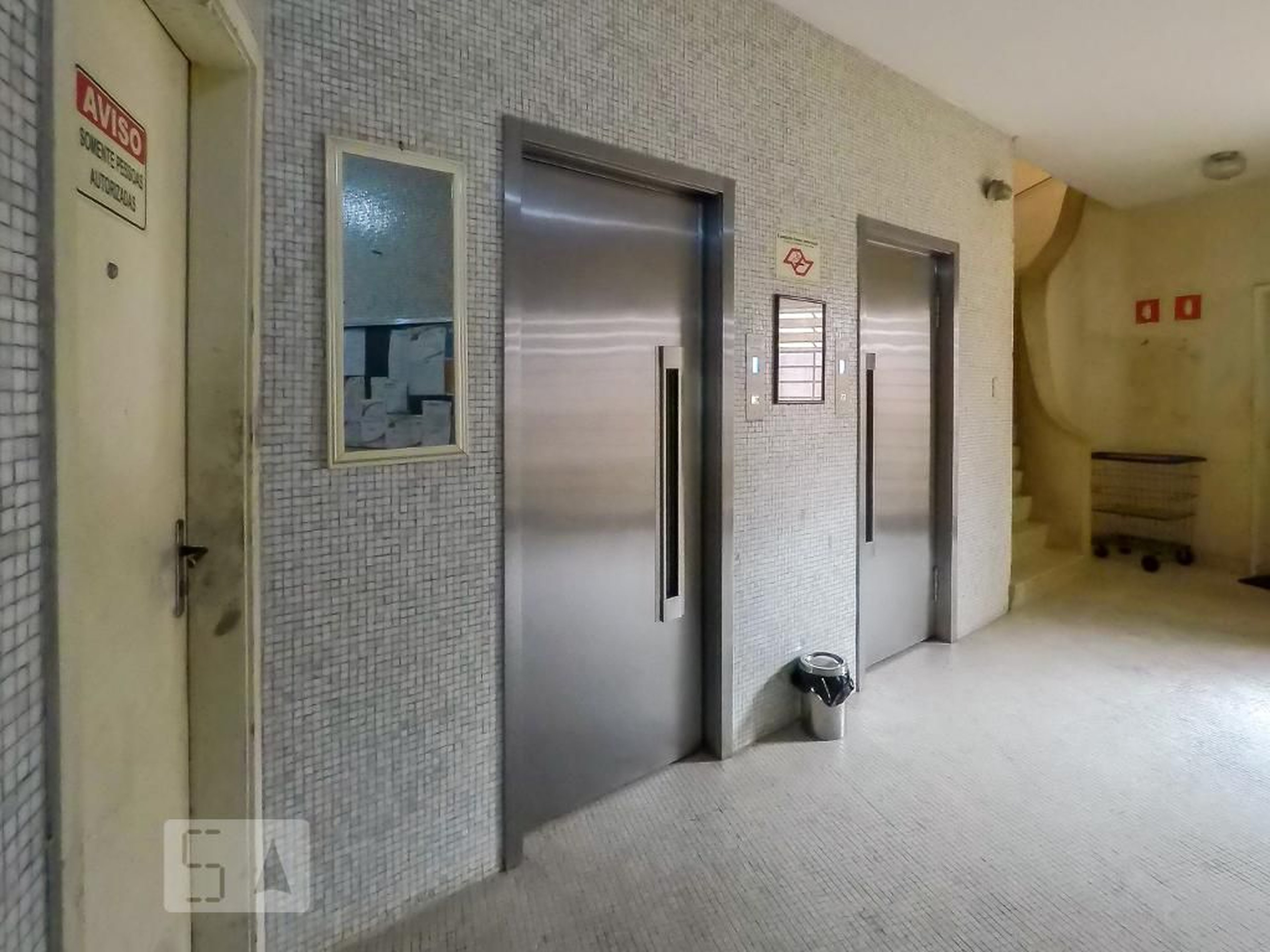 Elevador - Edifício carmelitas