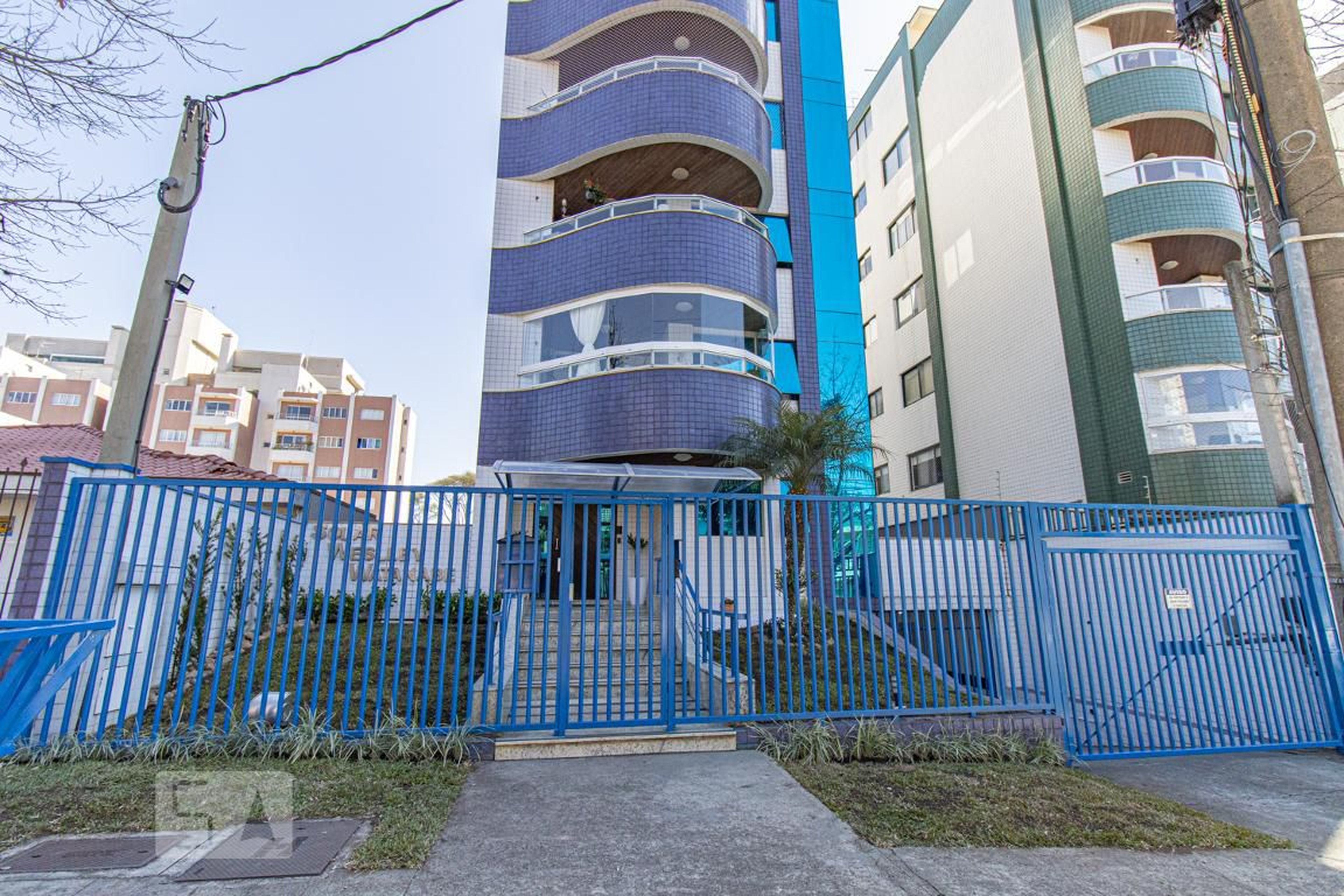 Fachada do Condomínio Condomínio Solar Weslley Watanabe