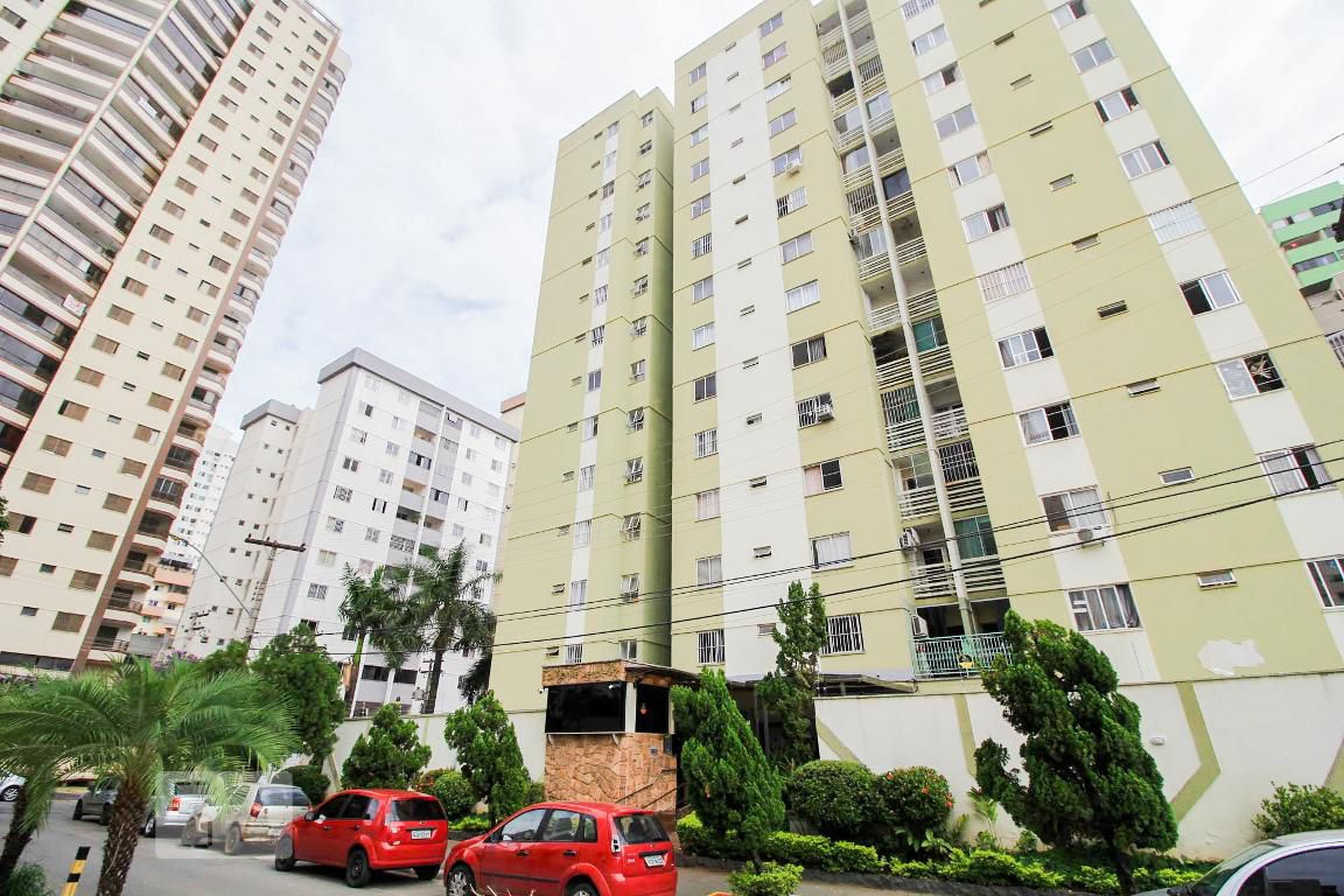 Fachada do Condomínio Condomínio em Rua T, 136