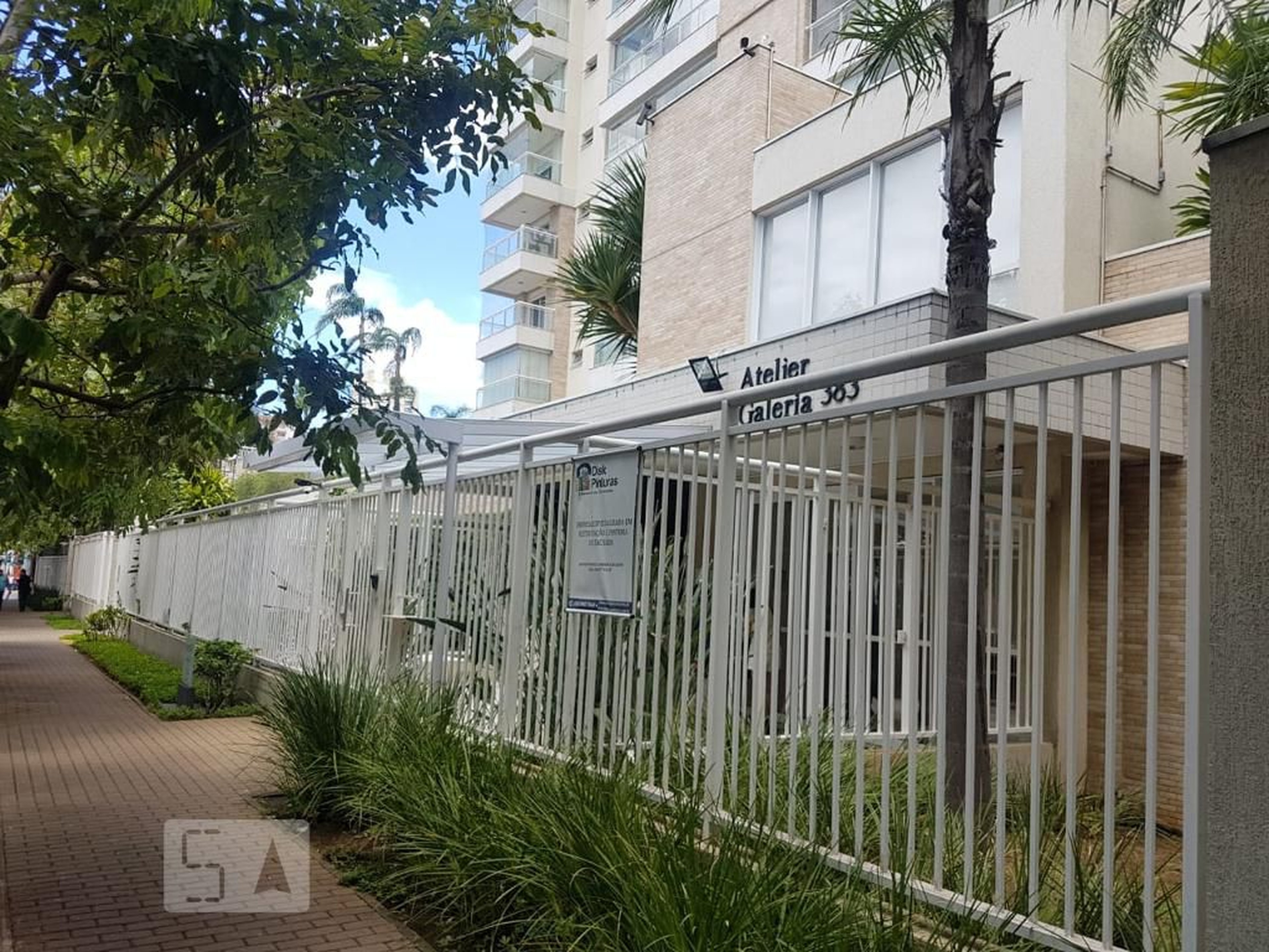 Fachada do Condomínio Condomínio Atelier Galeria