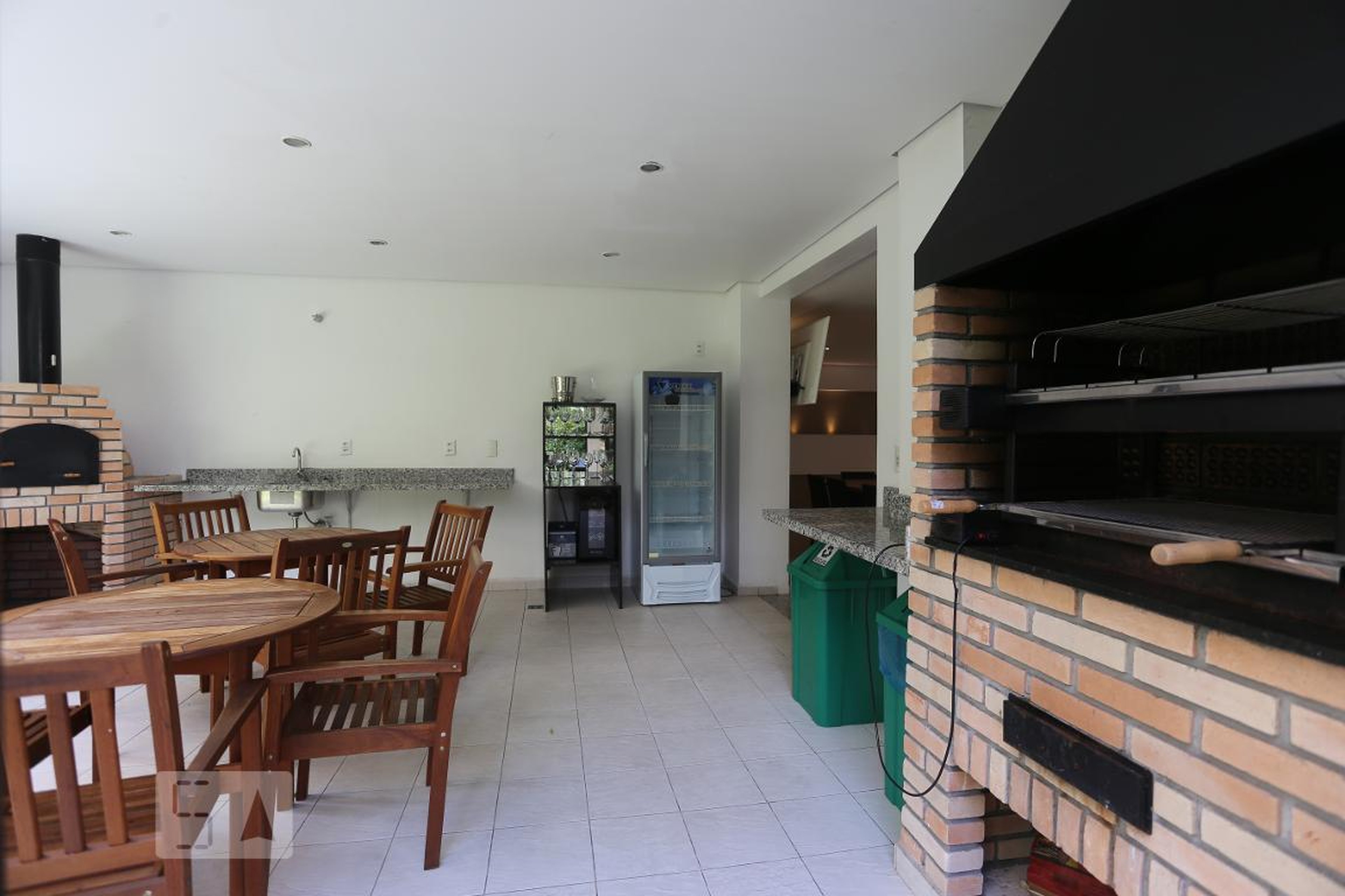 Churrasqueira - Via Jardins Ingleses