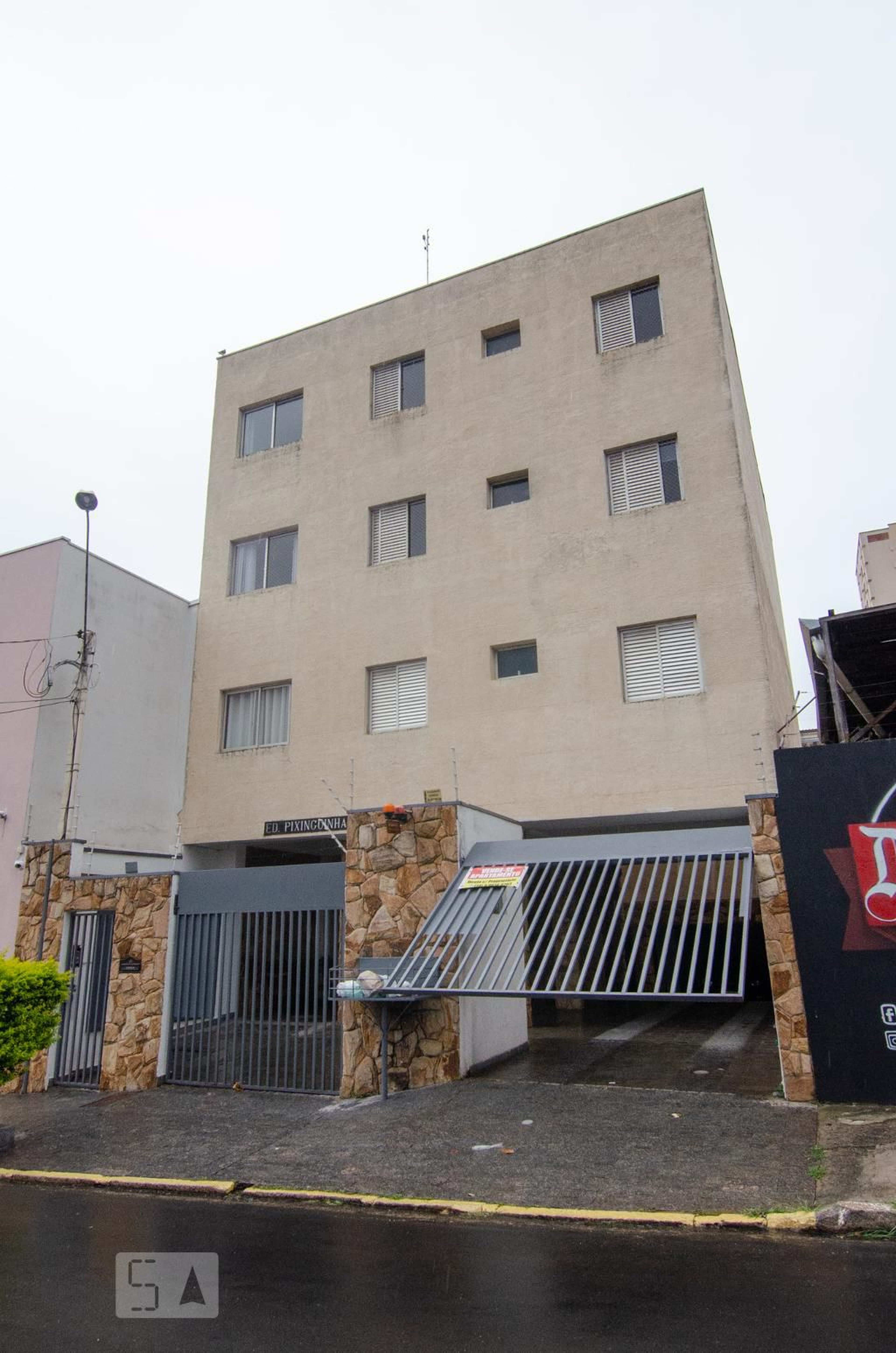 Fachada do prédio Condomínio Pixinguinha