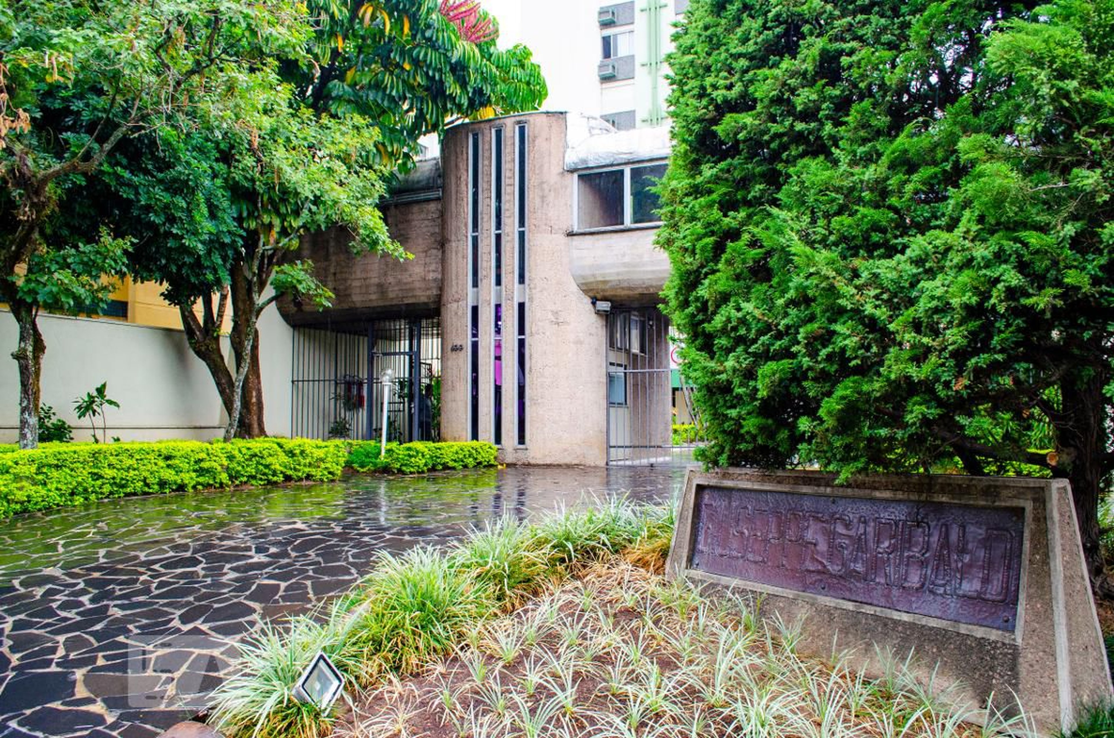 Fachada do Condomínio Edifício Joseph Garibaldi