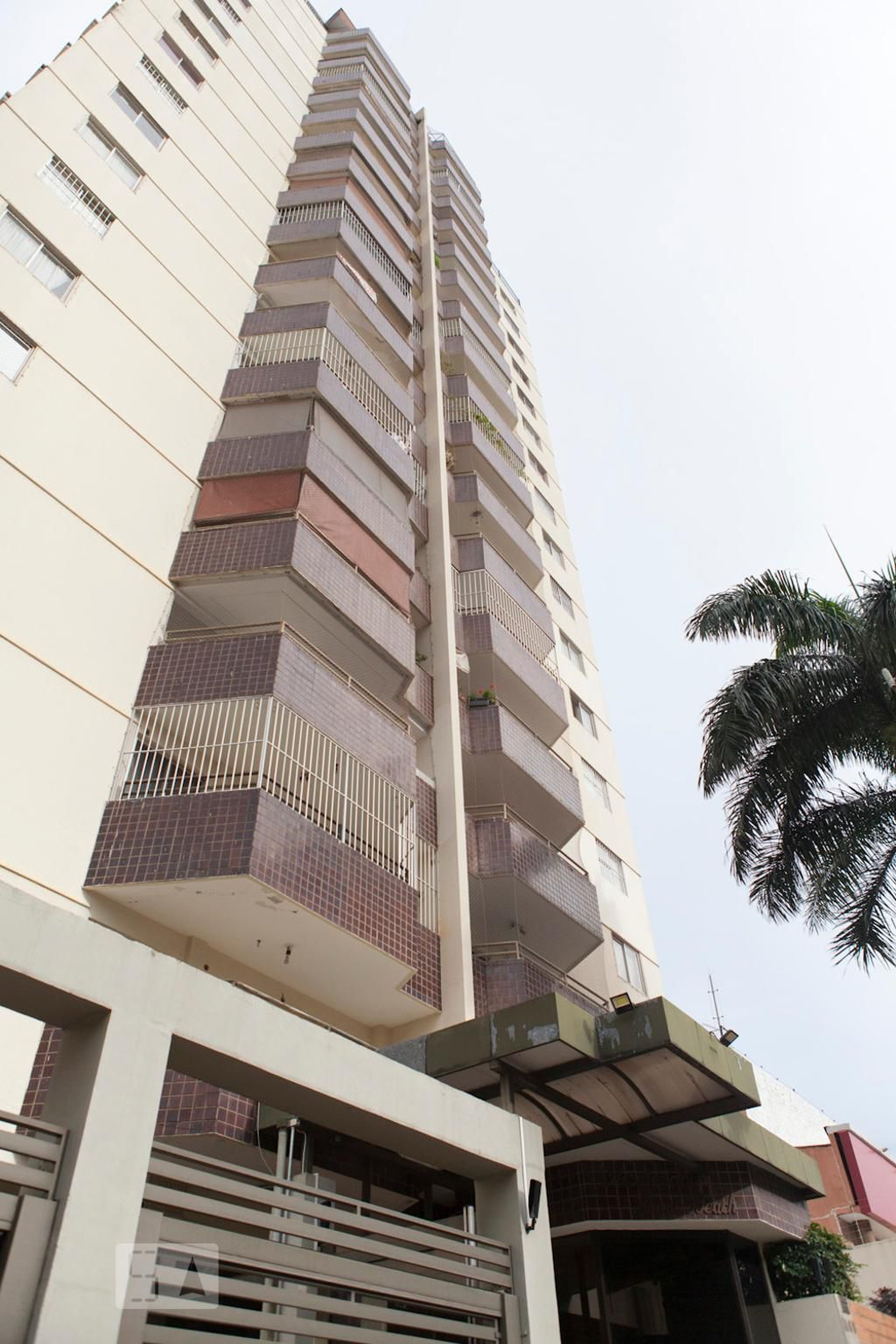 Fachada Condomínio em Rua C-139, 1169