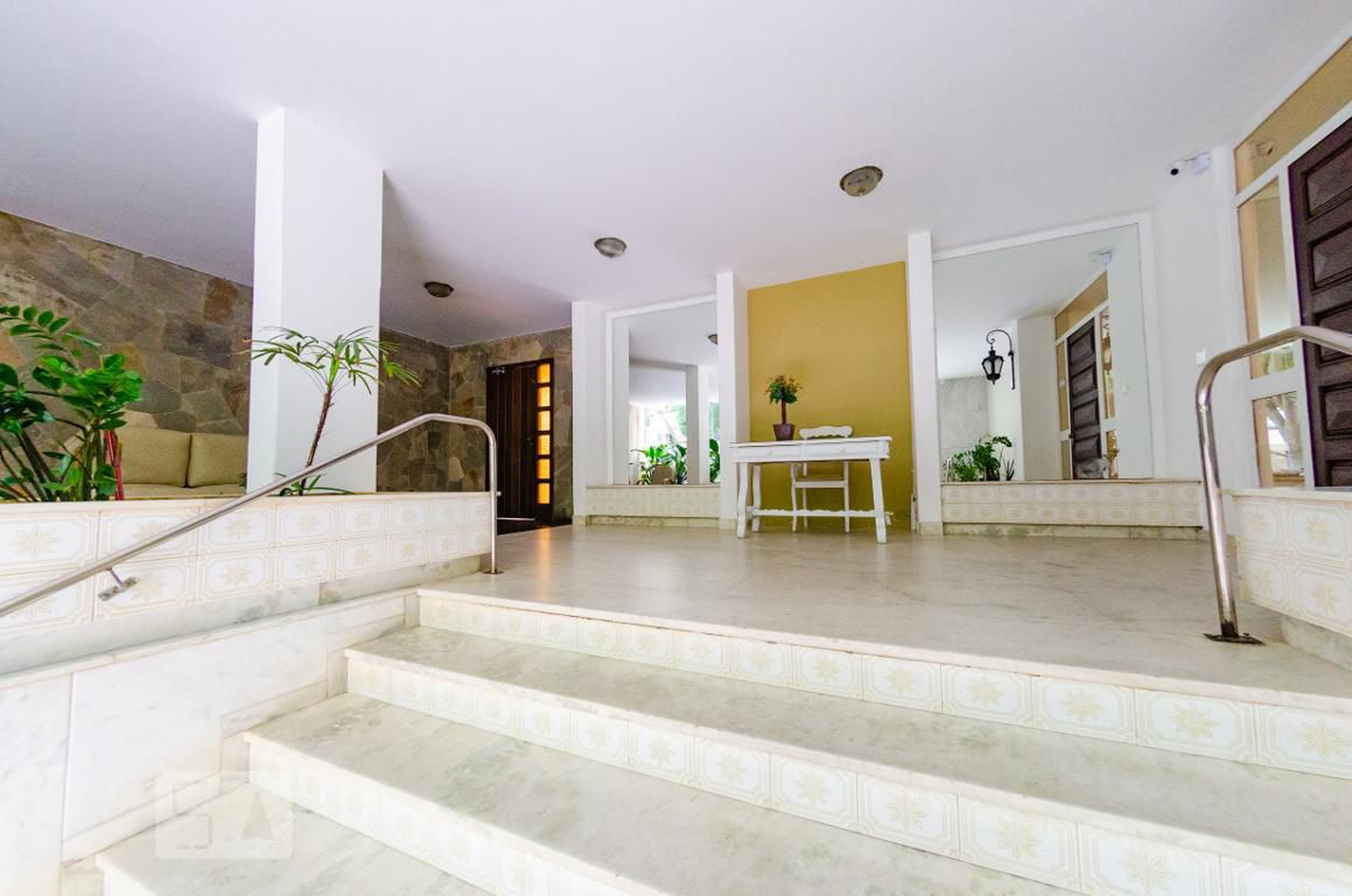 Hall de Entrada - Edifício Dom Alexandre Magno