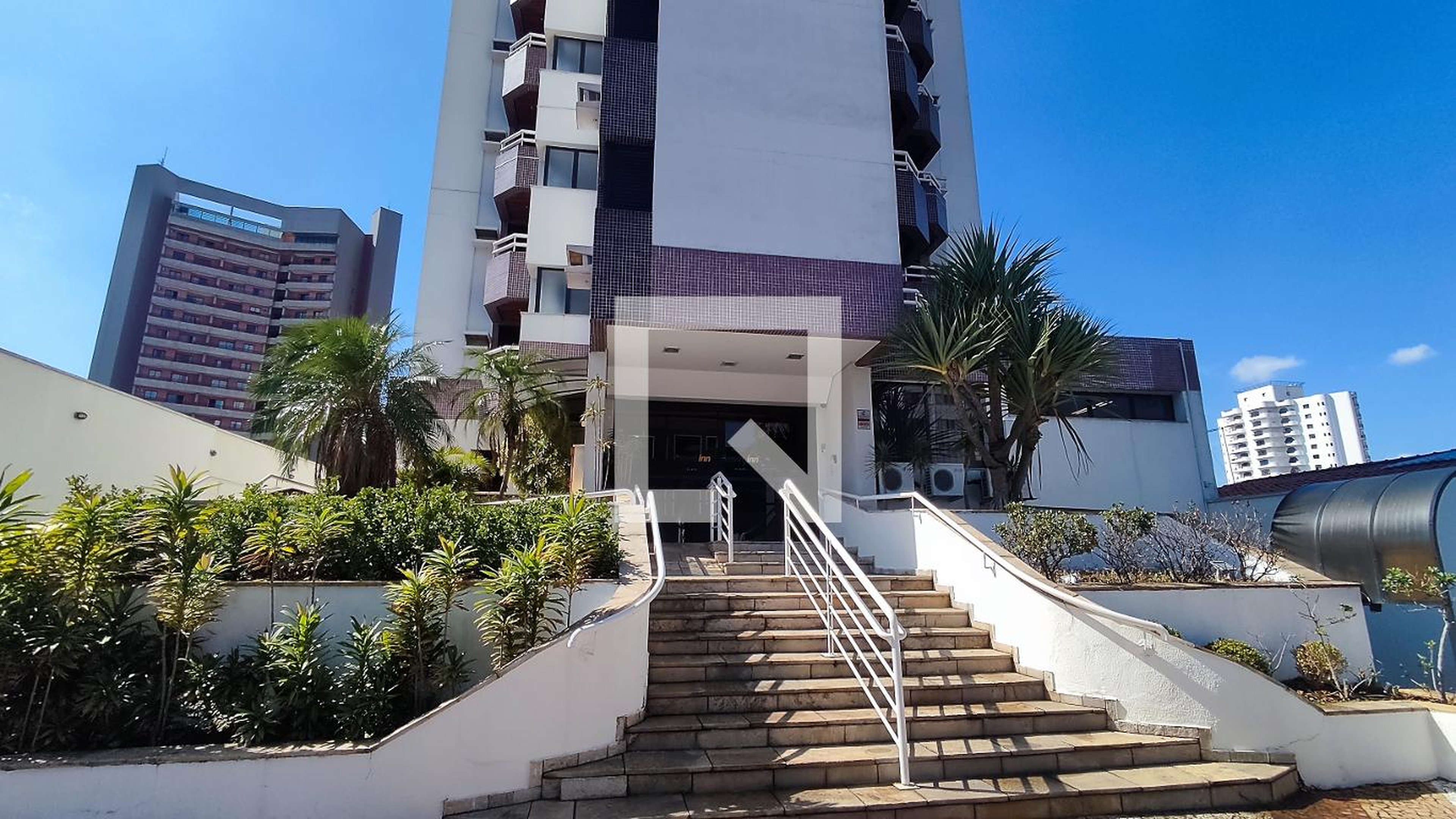 Fachada do Prédio Condomínio Saint Charles