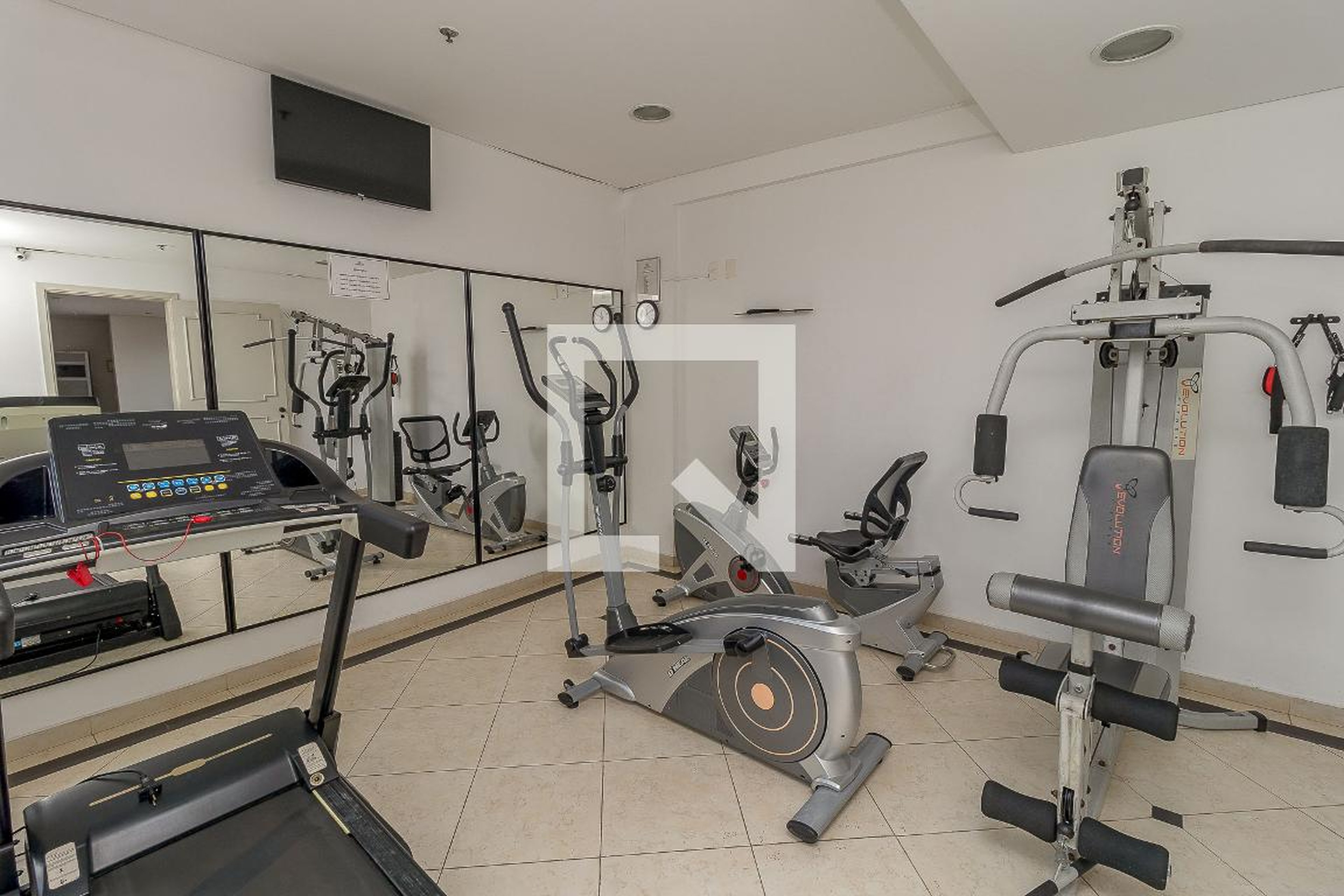 Academia - Saint Charles