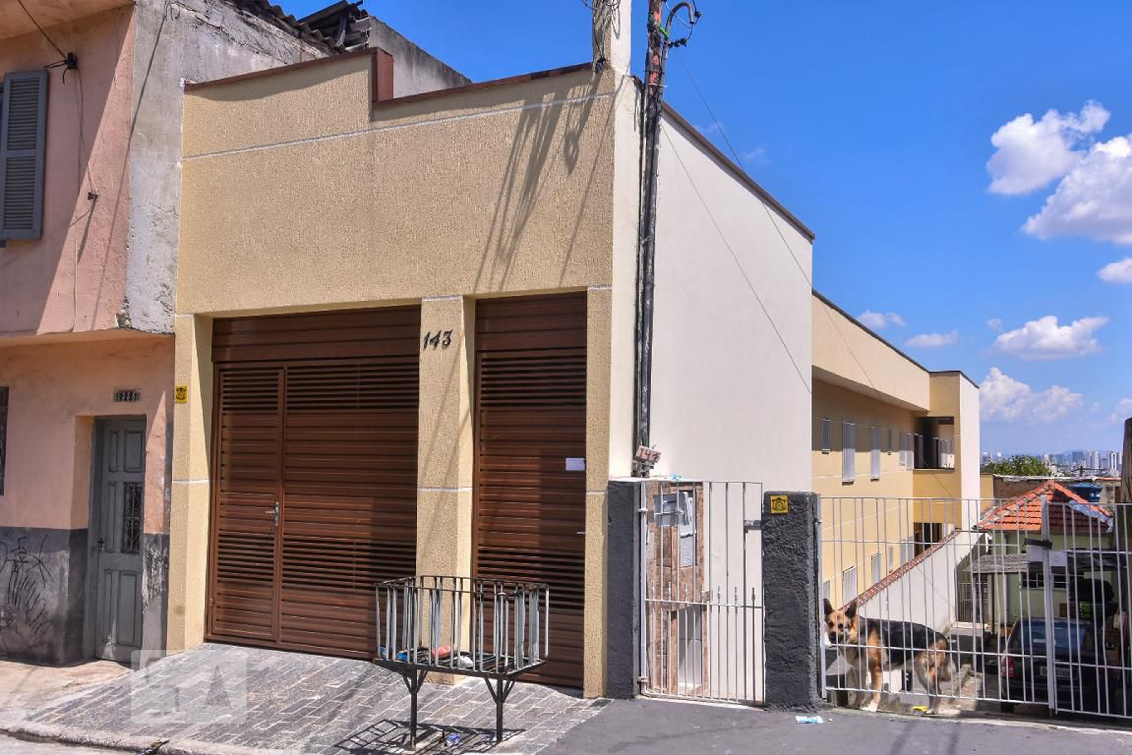 Fachada Condomínio em Rua Frei Agostinho de Jesus, 143