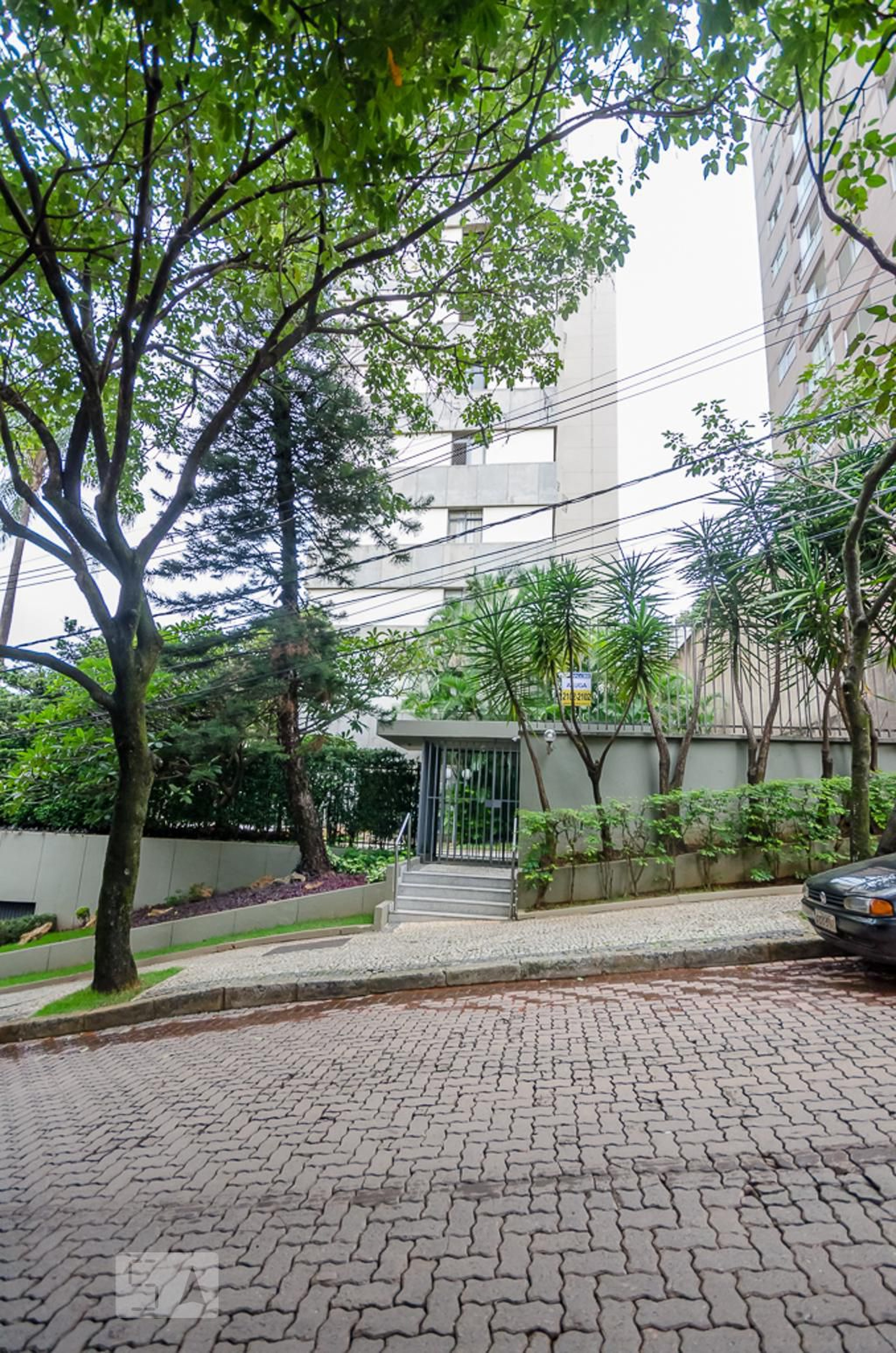 Fachada Condomínio em Rua Doutor Ismael de Faria, 165