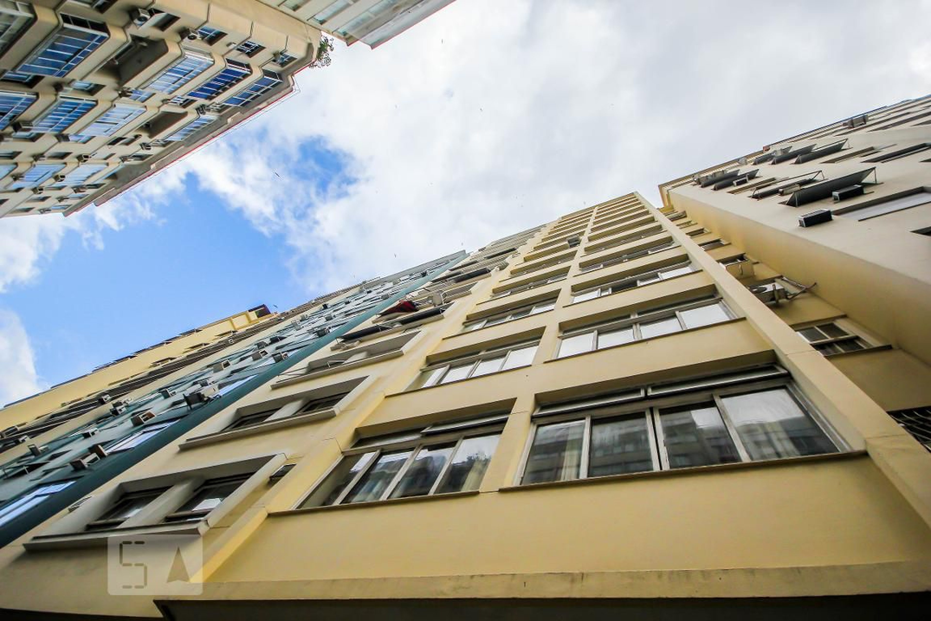 Fachada Condomínio em Rua Souza Lima, 51