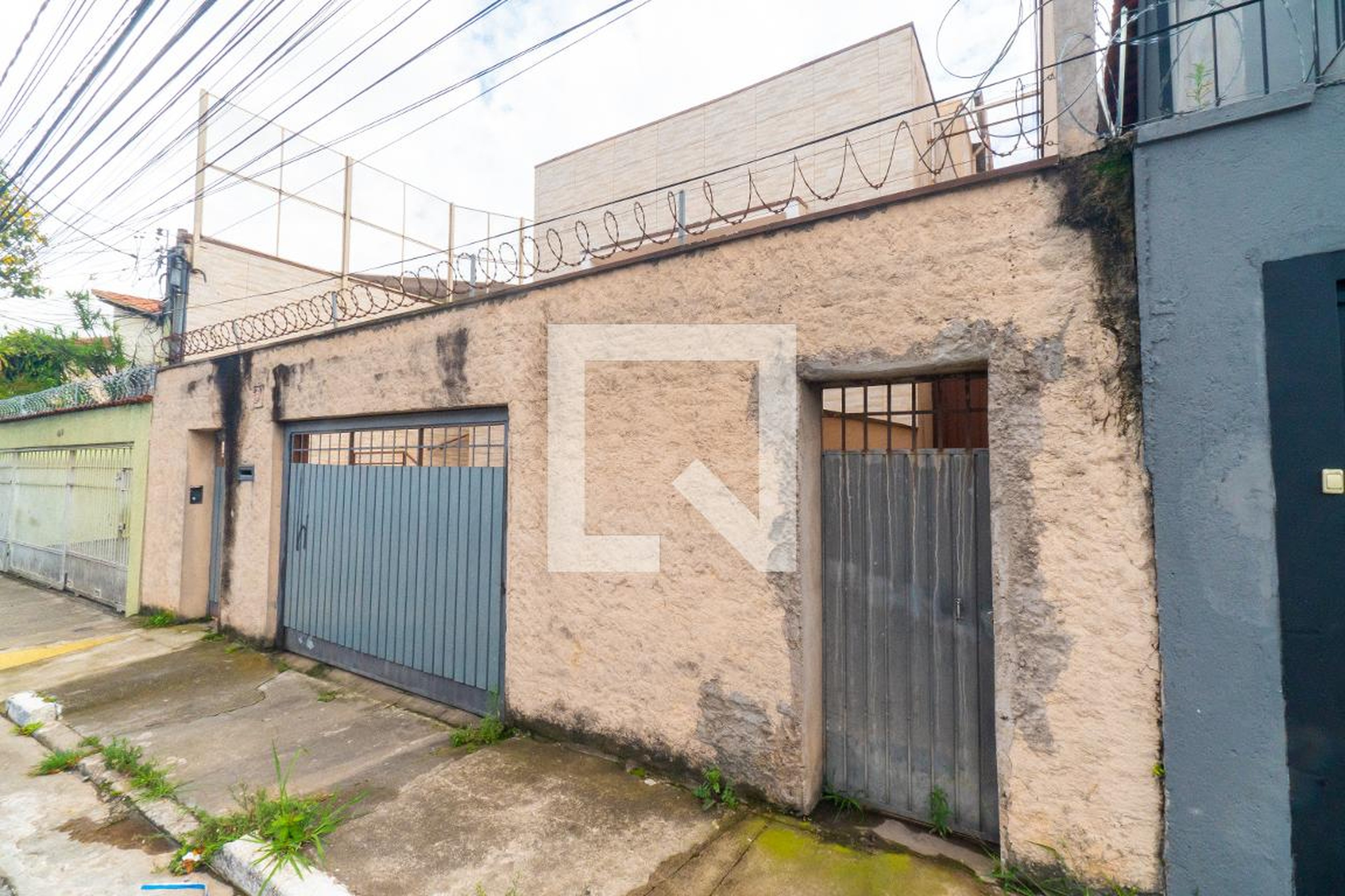 Fachada Condomínio em Rua Freire Farto, 432