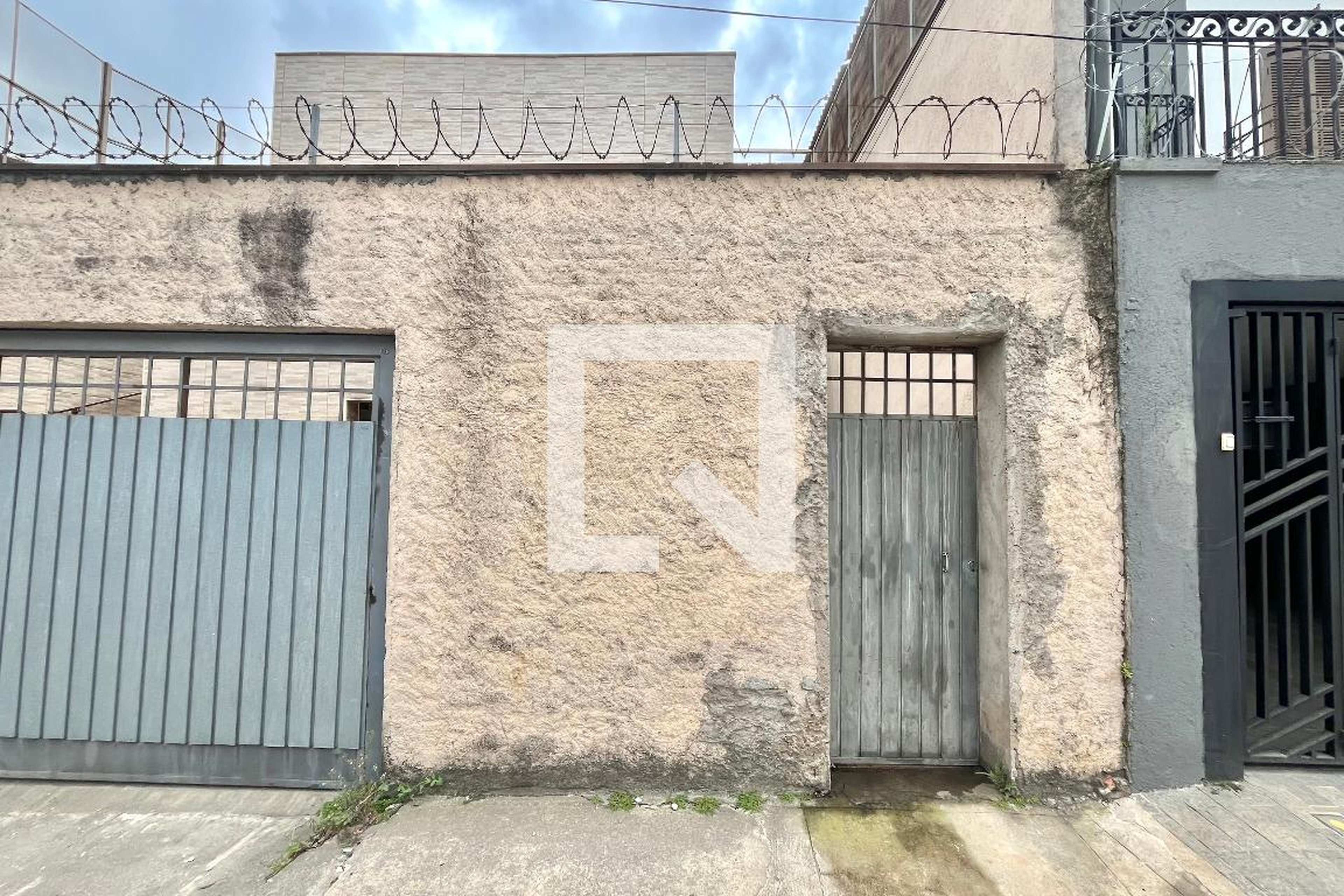 Fachada Condomínio em Rua Freire Farto, 432