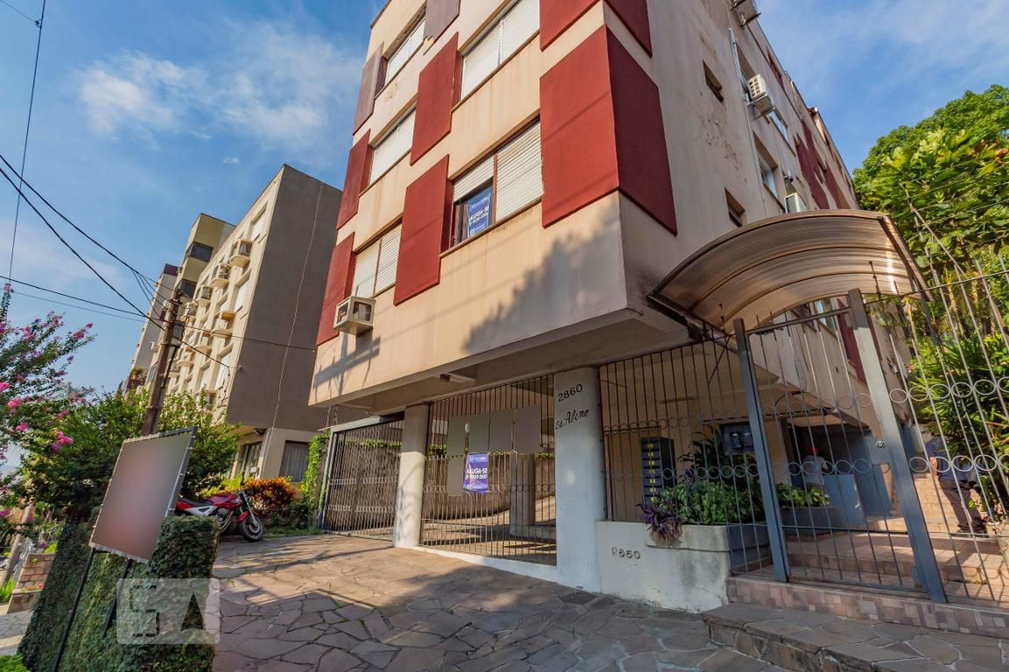 Fachada do Condomínio Condomínio em Rua Vicente da Fontoura, 2860