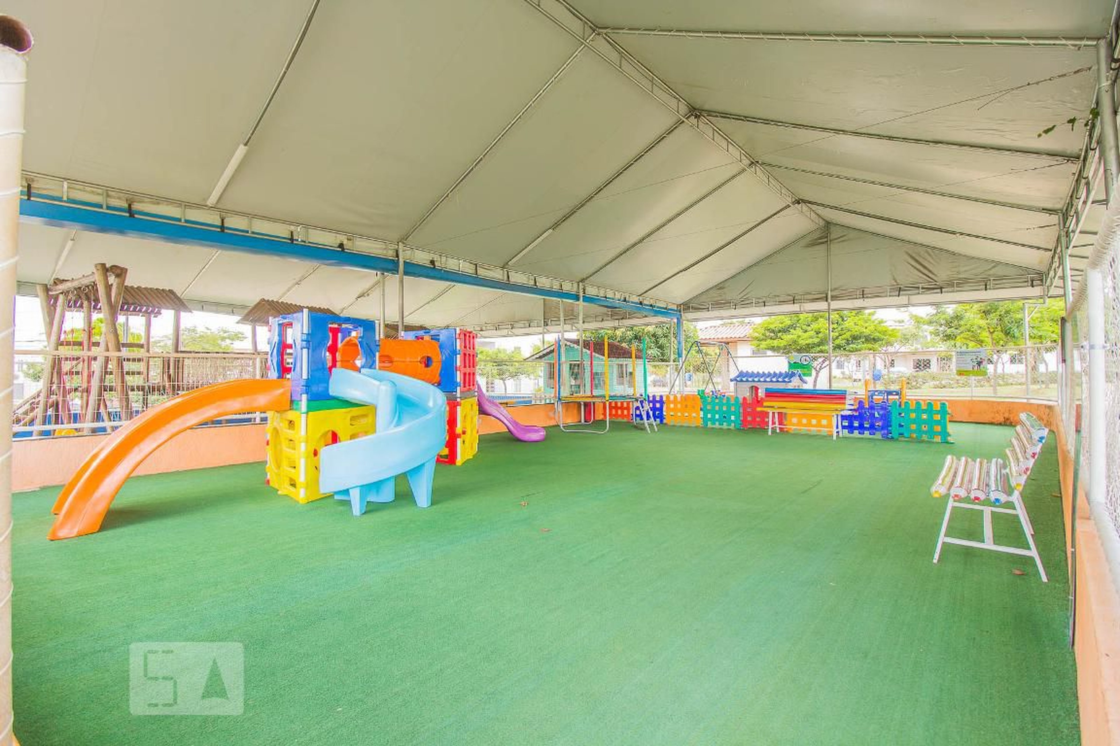 Área Comum - Playground Condomínio em Shma Av Mangueiral Qc 15, Bloco C1