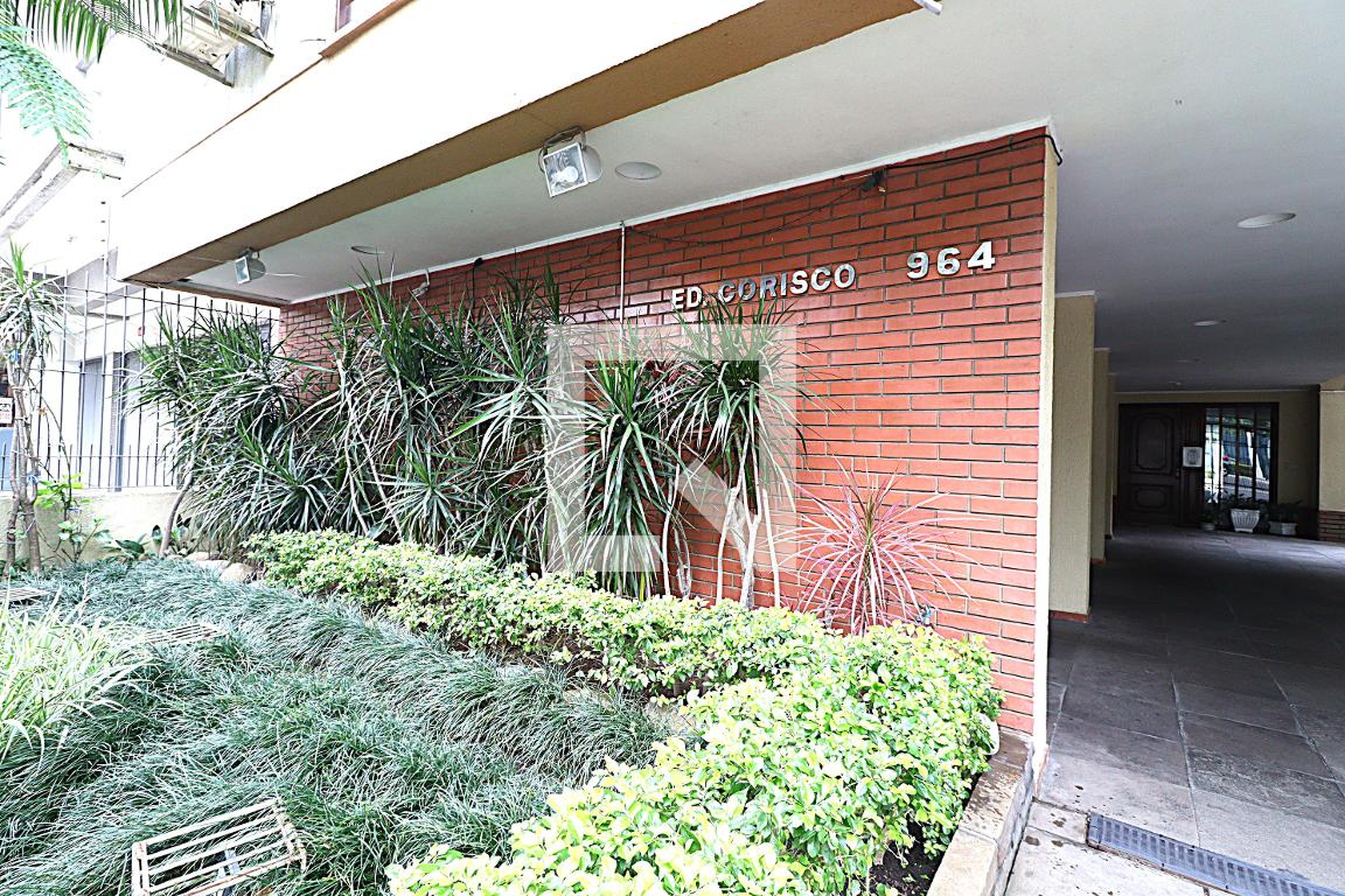 Entrada do Prédio - Edifício Corisco