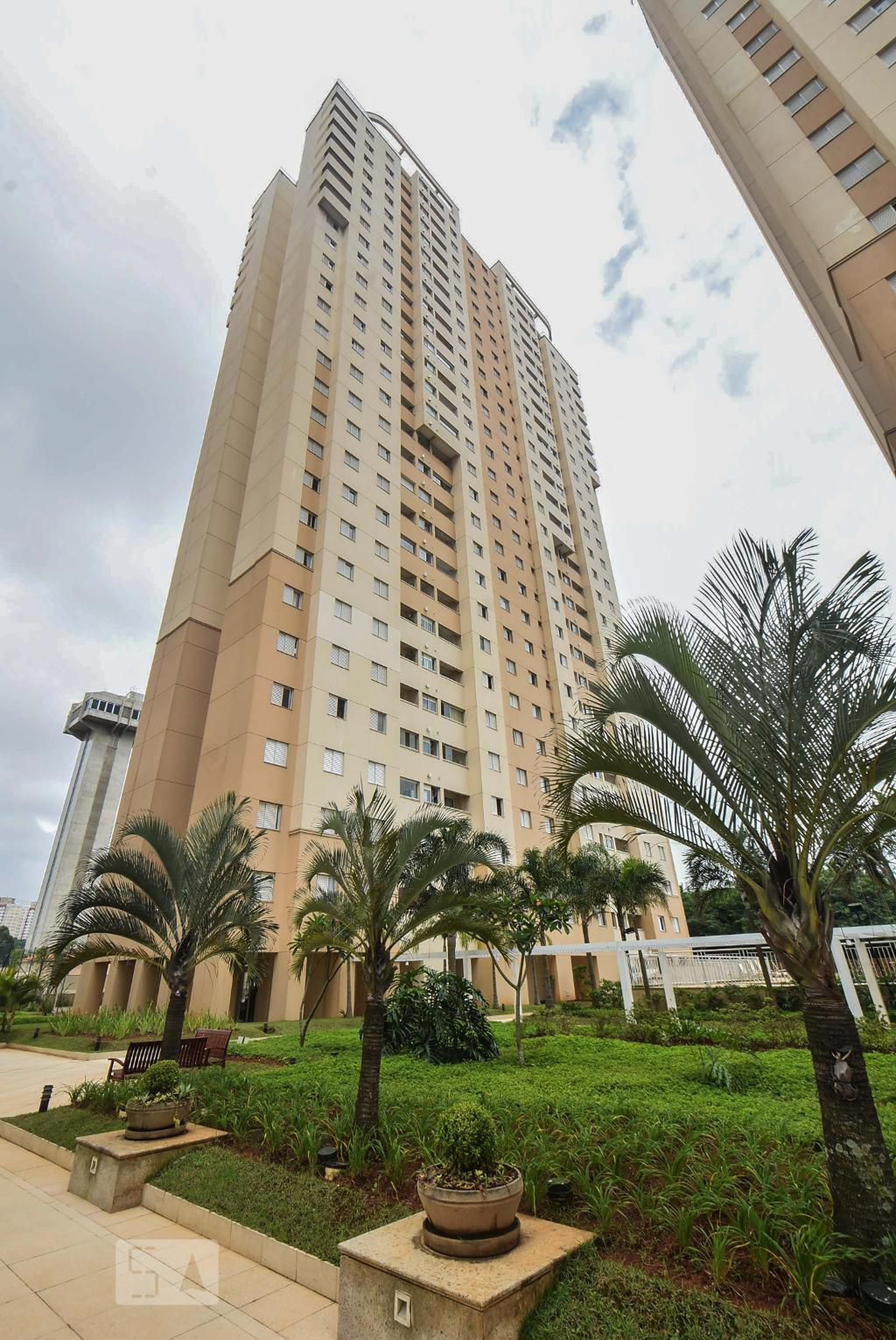 Prédio Condomínio Terrara