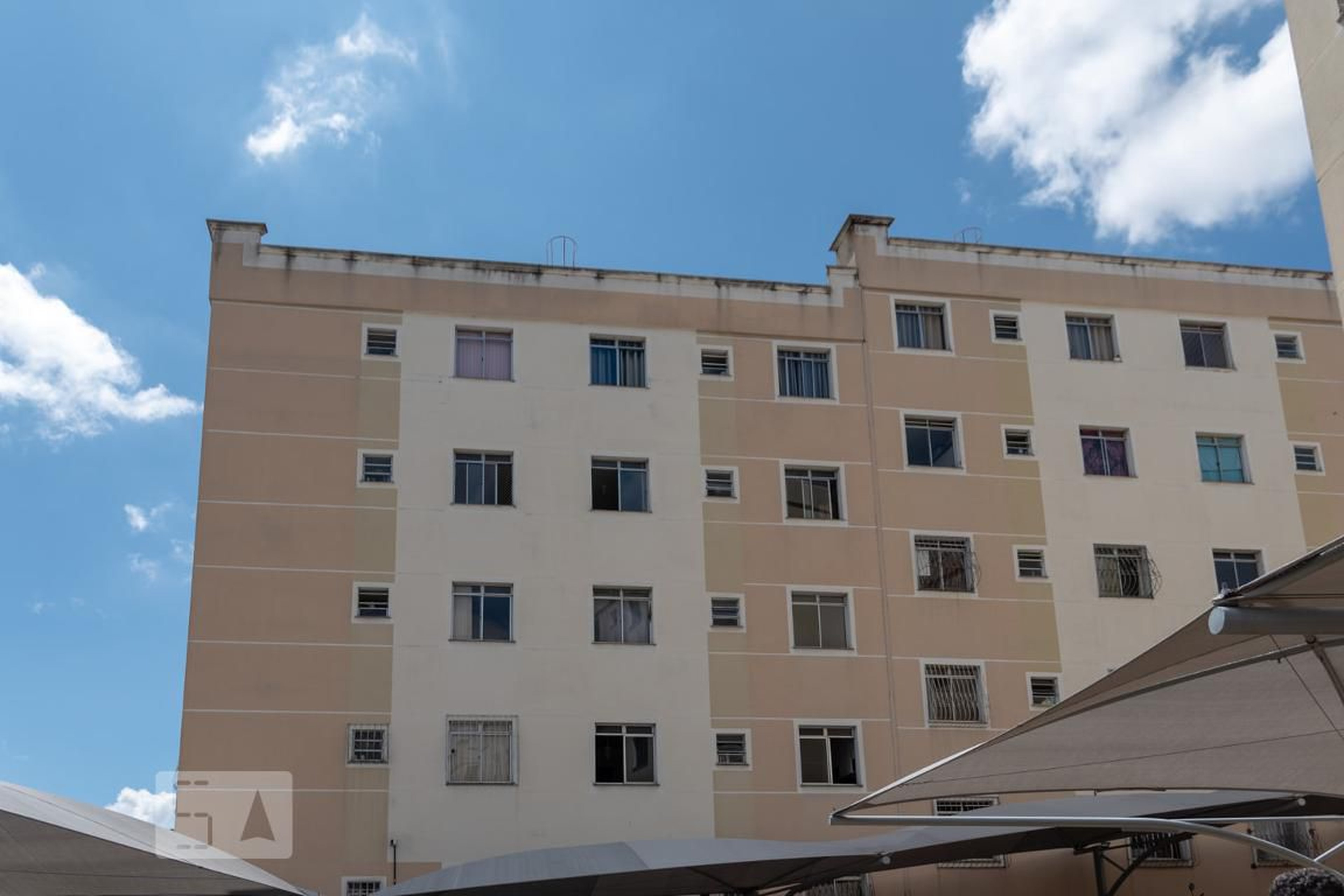 Fachada Condomínio em Rua Virgílio da Costa Correa, 90