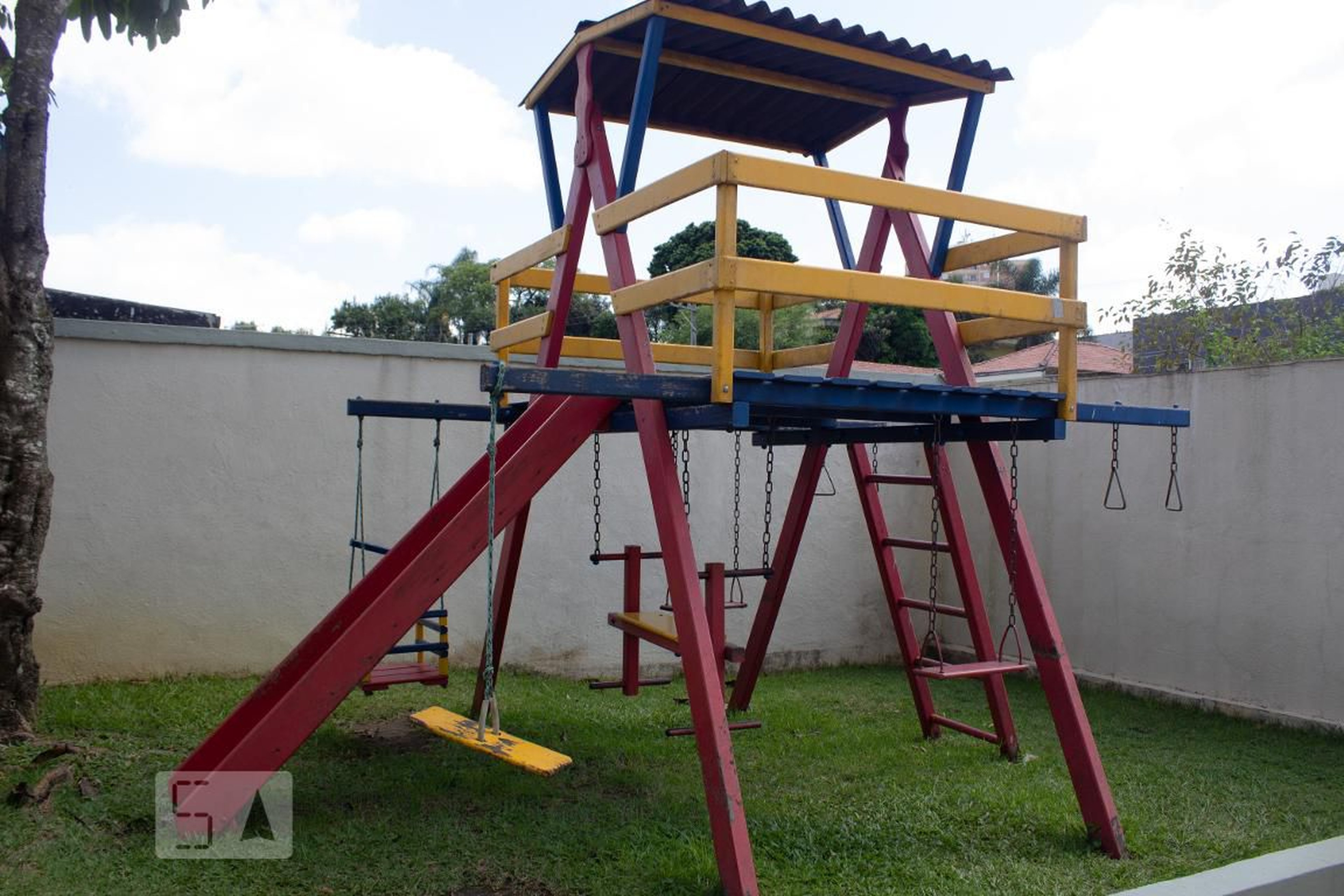 Parquinho - Edificio Carina